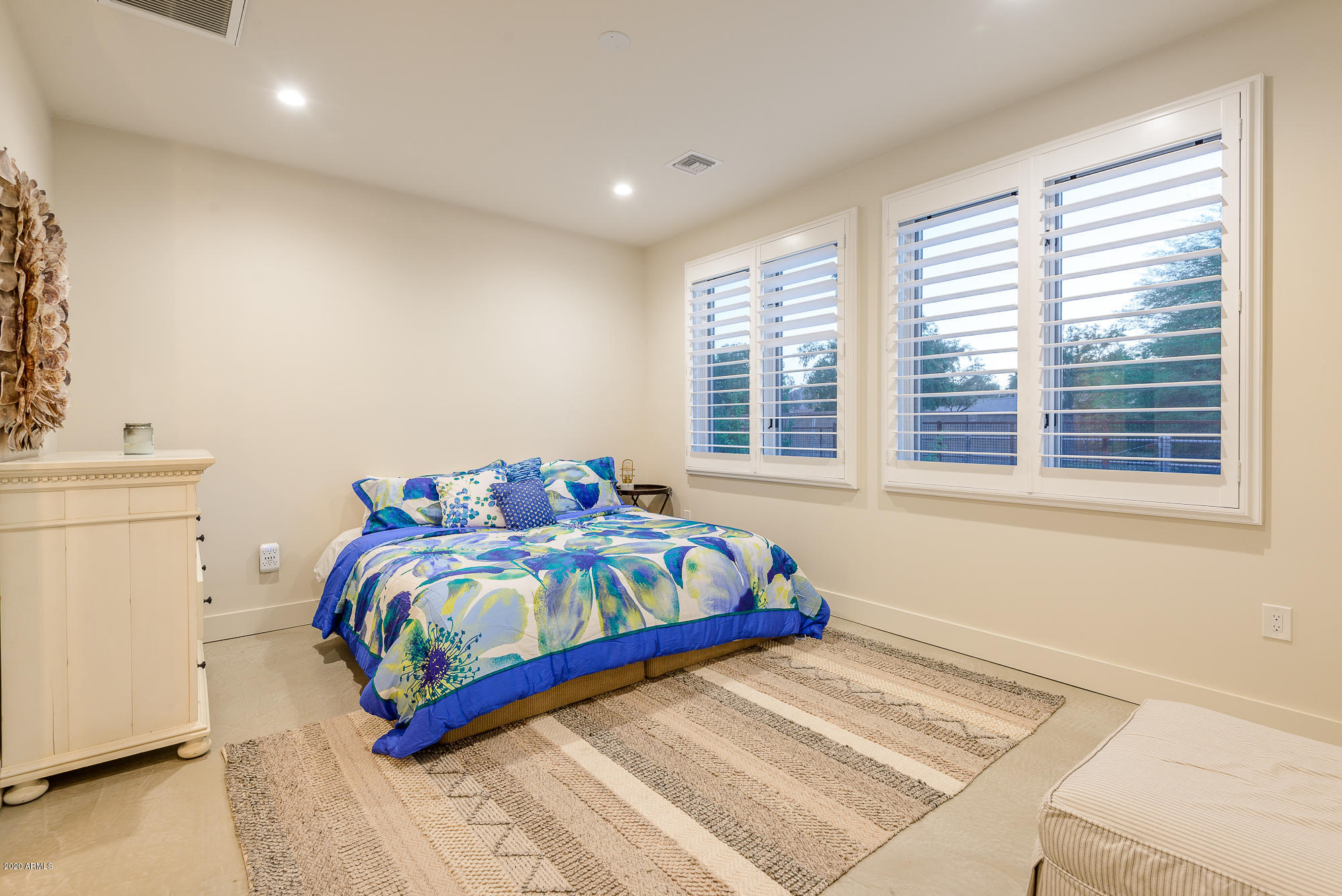 PARADISE VALLEY FARMS - Residential
