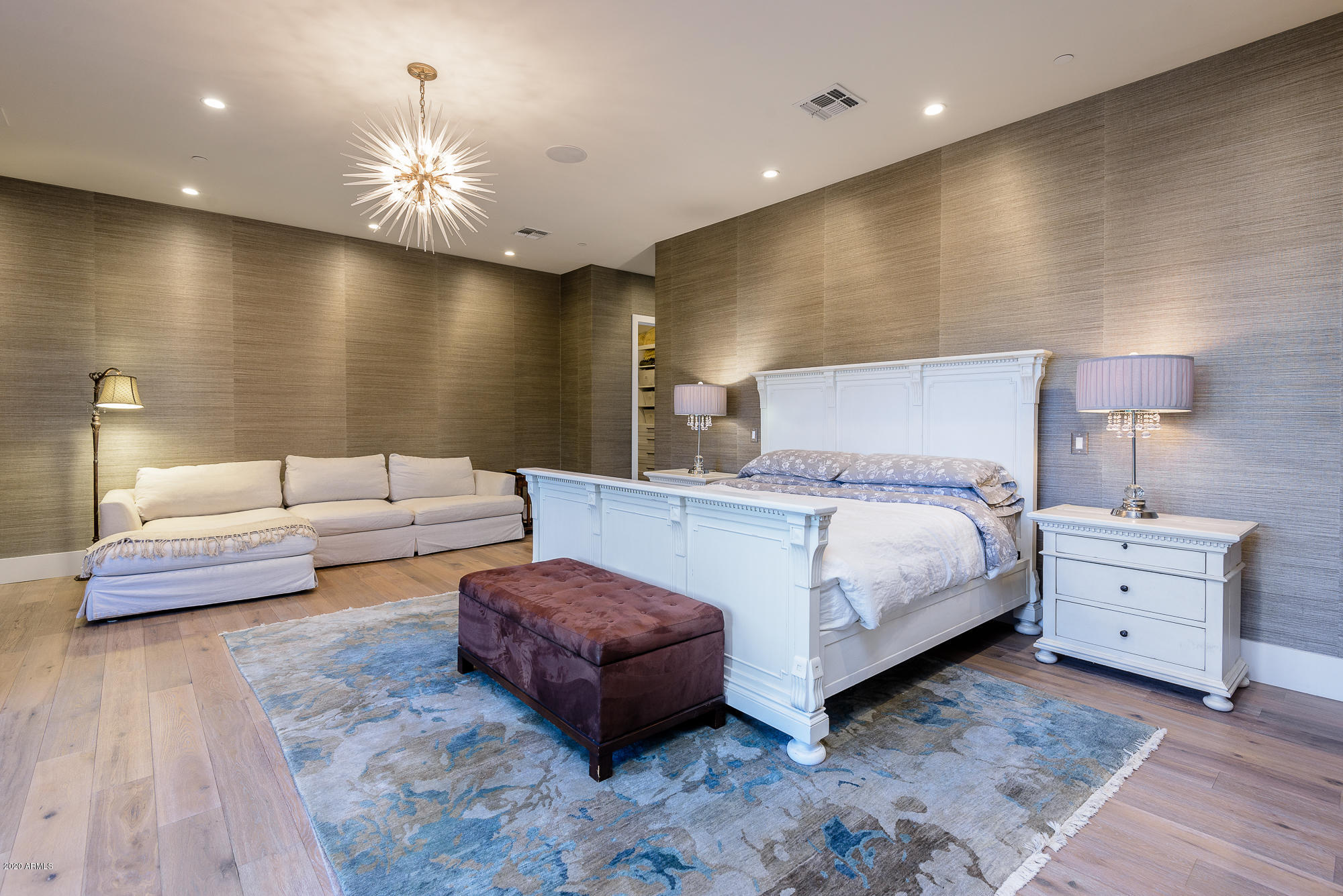 PARADISE VALLEY FARMS - Residential