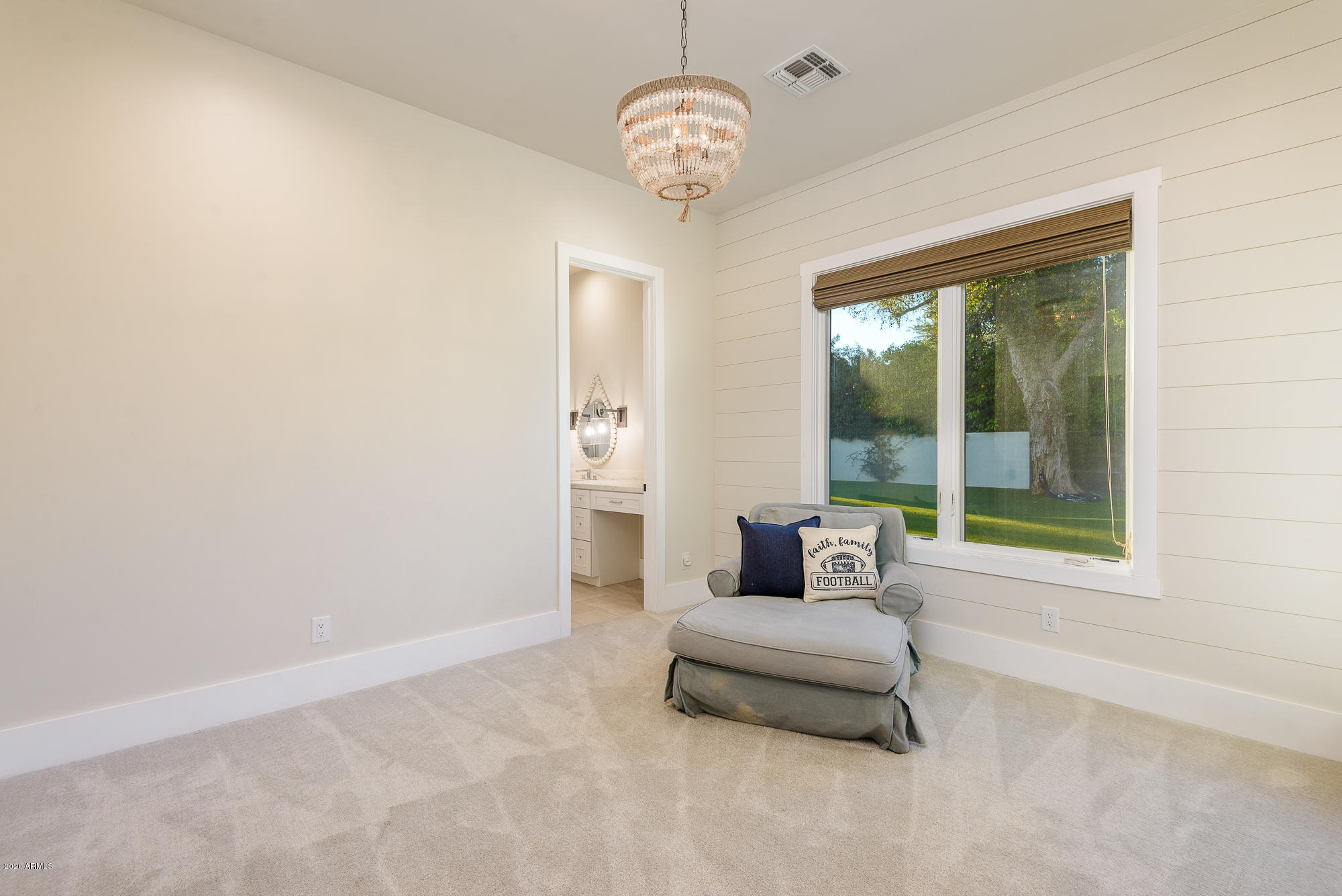 PARADISE VALLEY FARMS - Residential