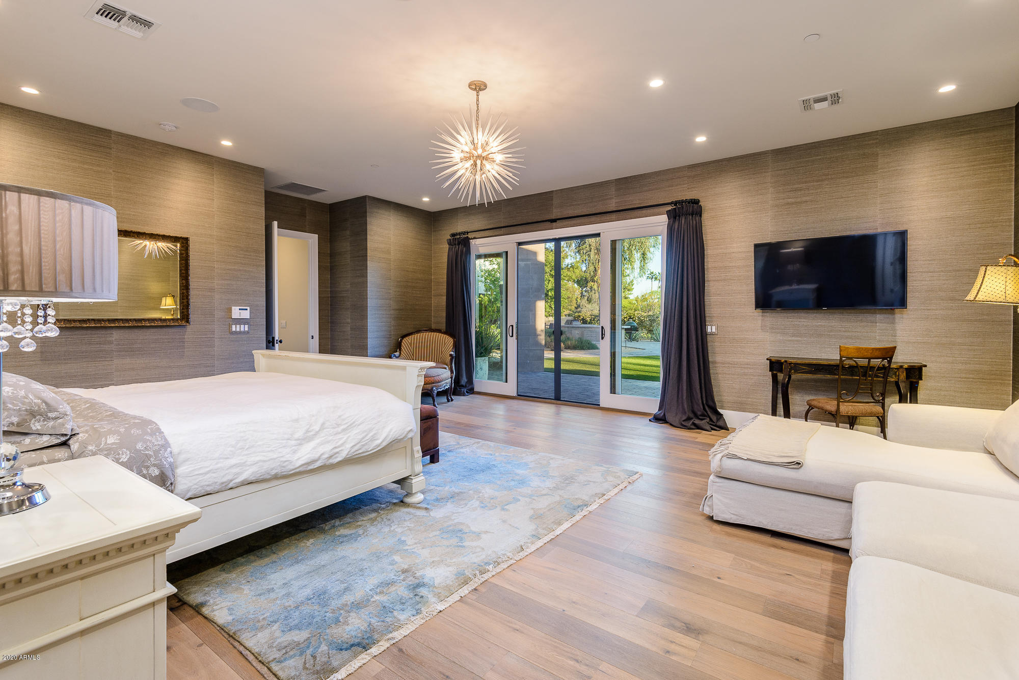 PARADISE VALLEY FARMS - Residential