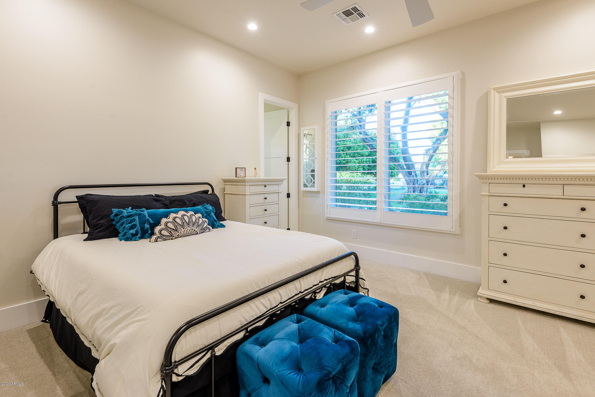 PARADISE VALLEY FARMS - Residential