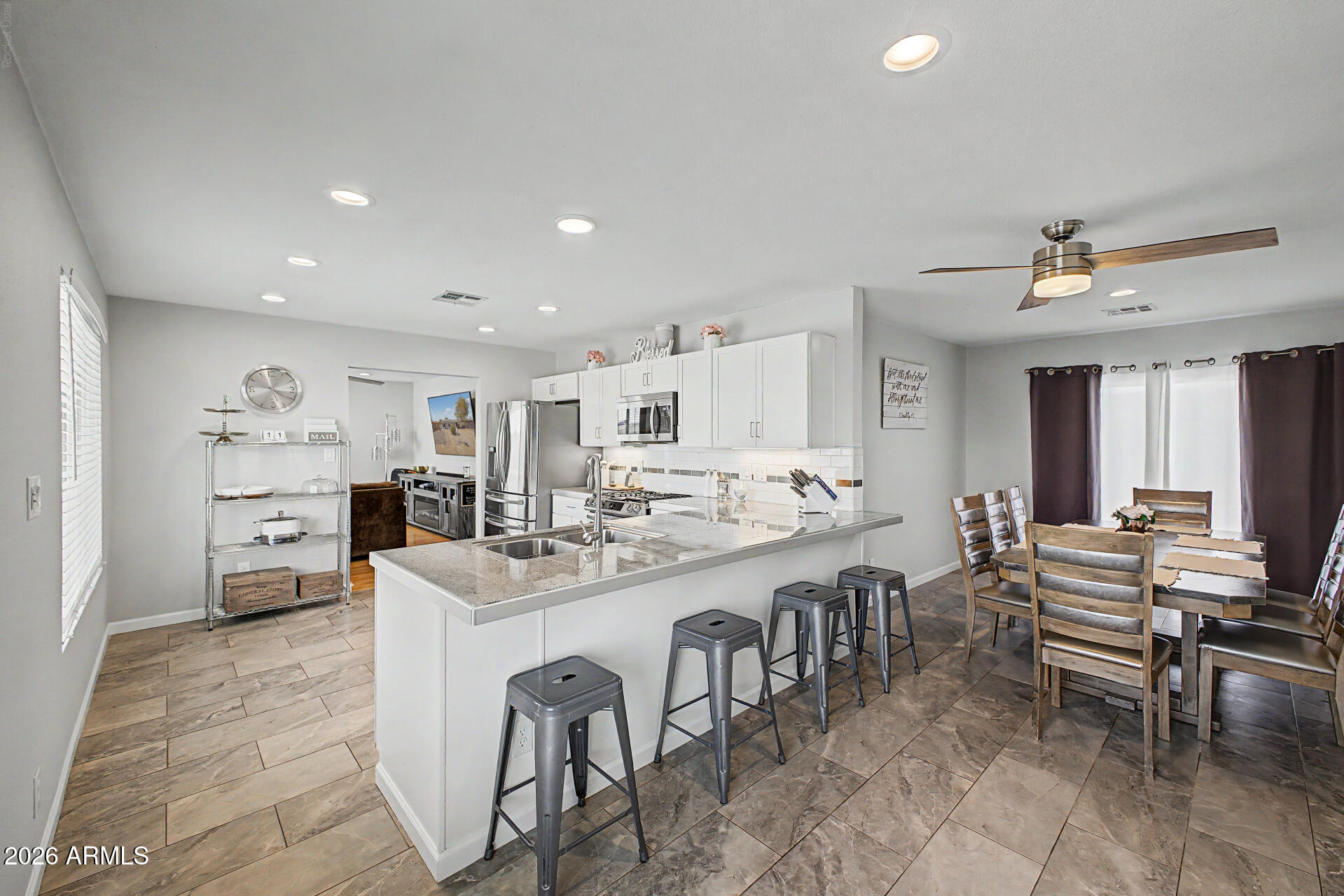 SUNRISE TERRACE UNIT 5 - Residential