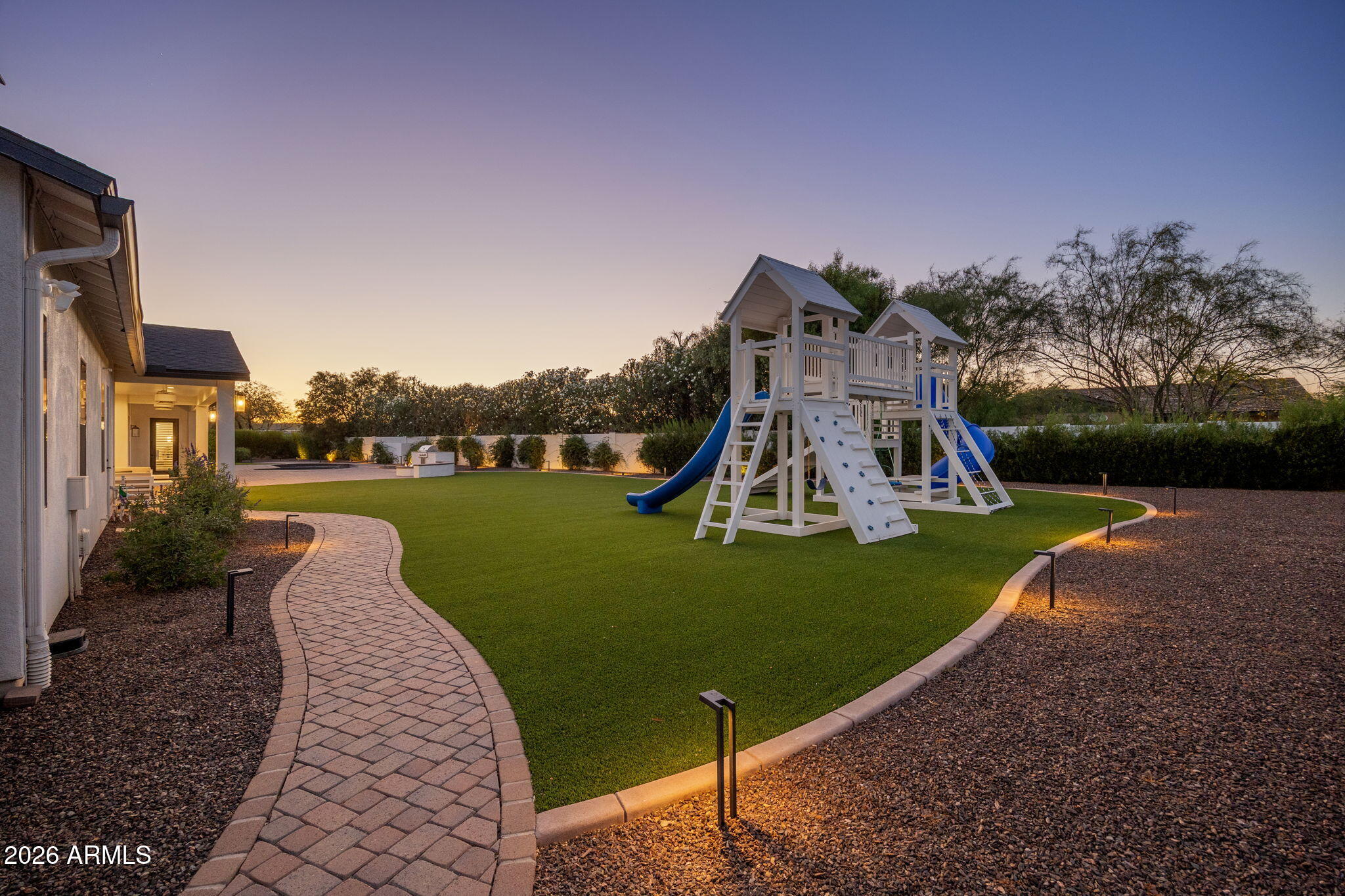 SUNDOWN RANCHOS - Residential
