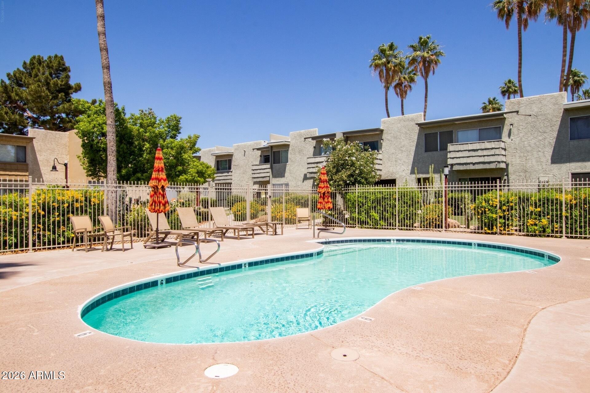 Camelback House - Residential