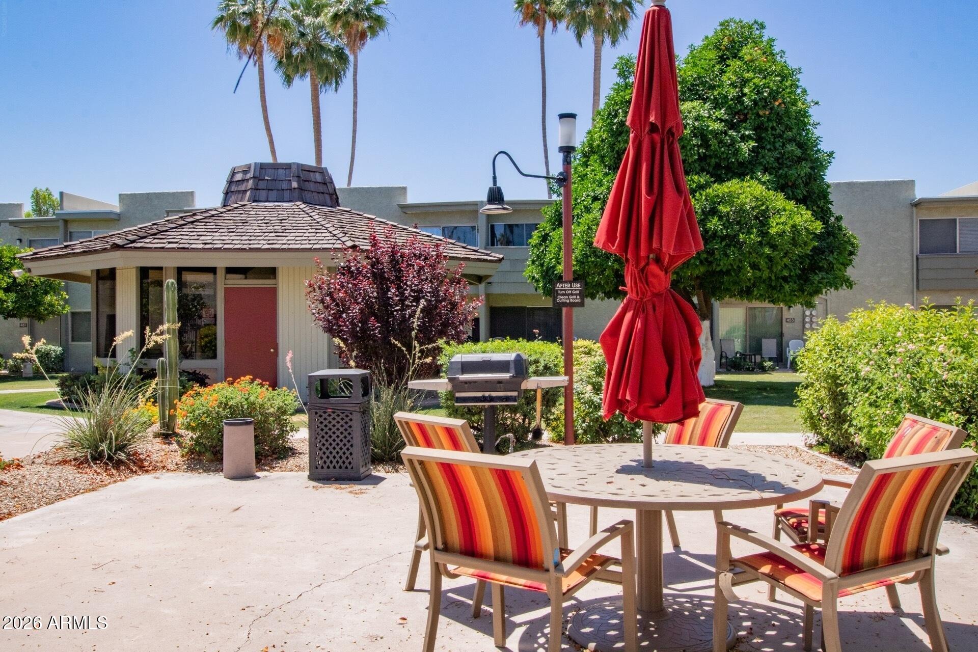 Camelback House - Residential