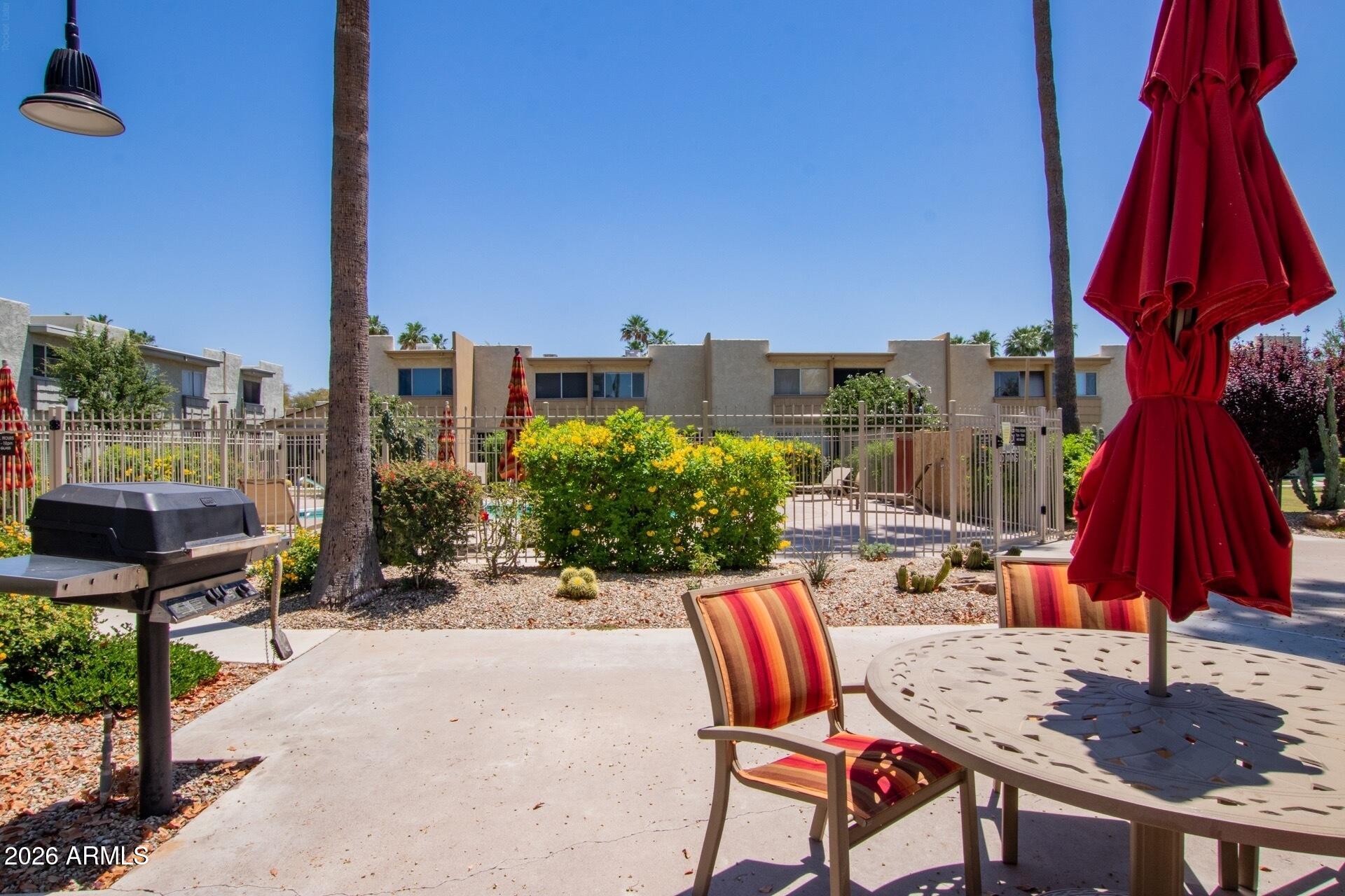 Camelback House - Residential
