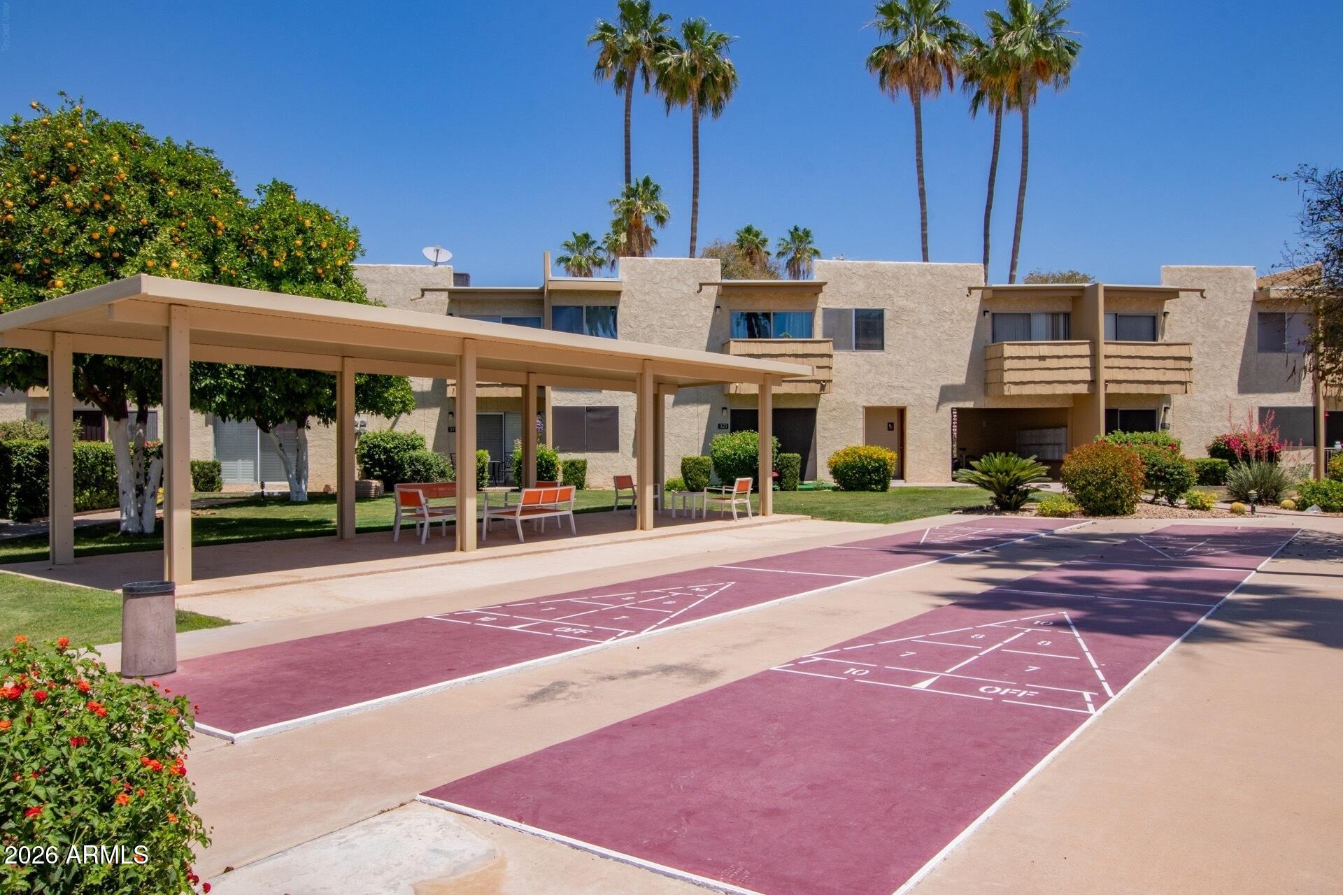 Camelback House - Residential