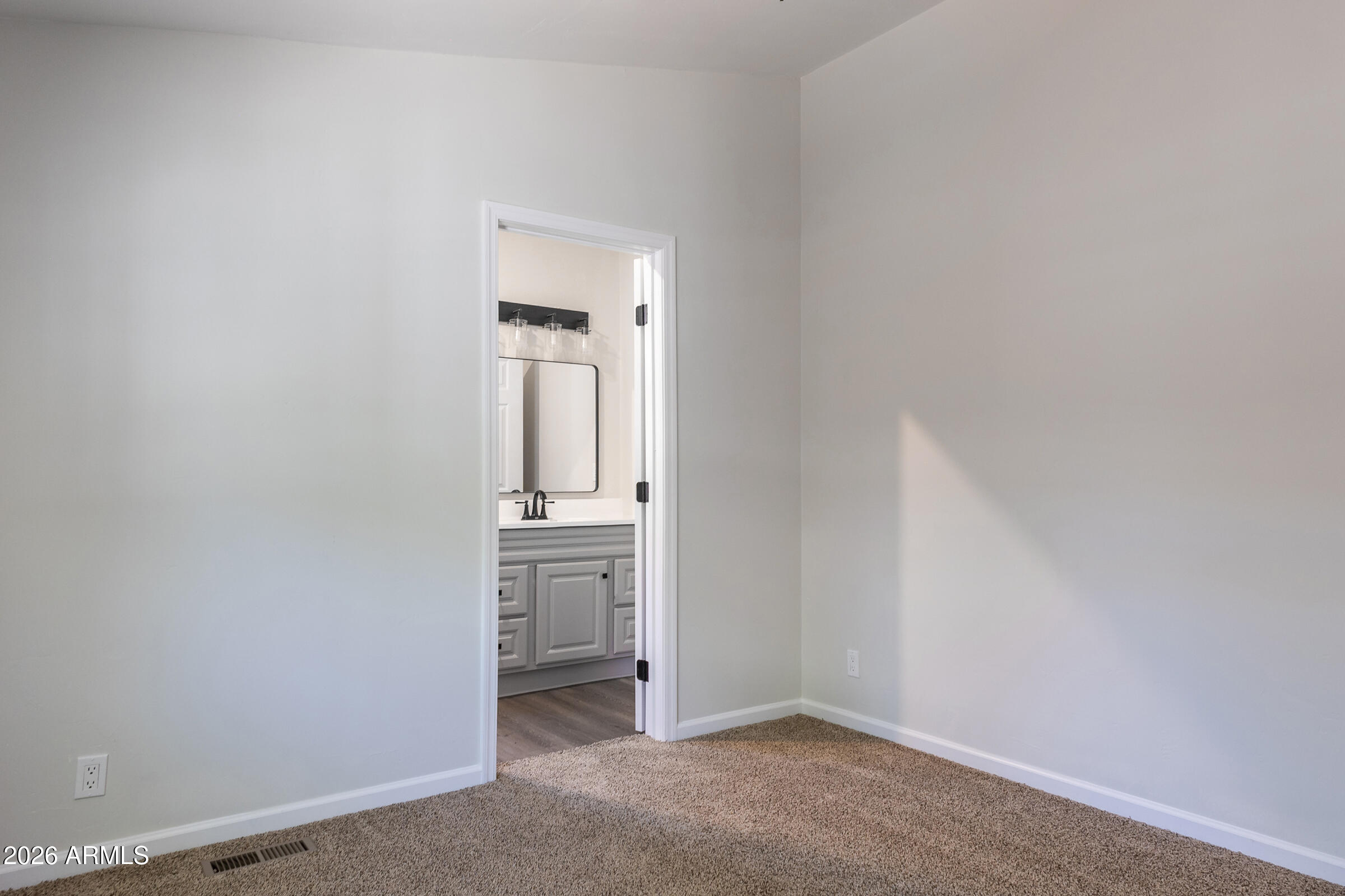 PINEWOOD 7 - Residential