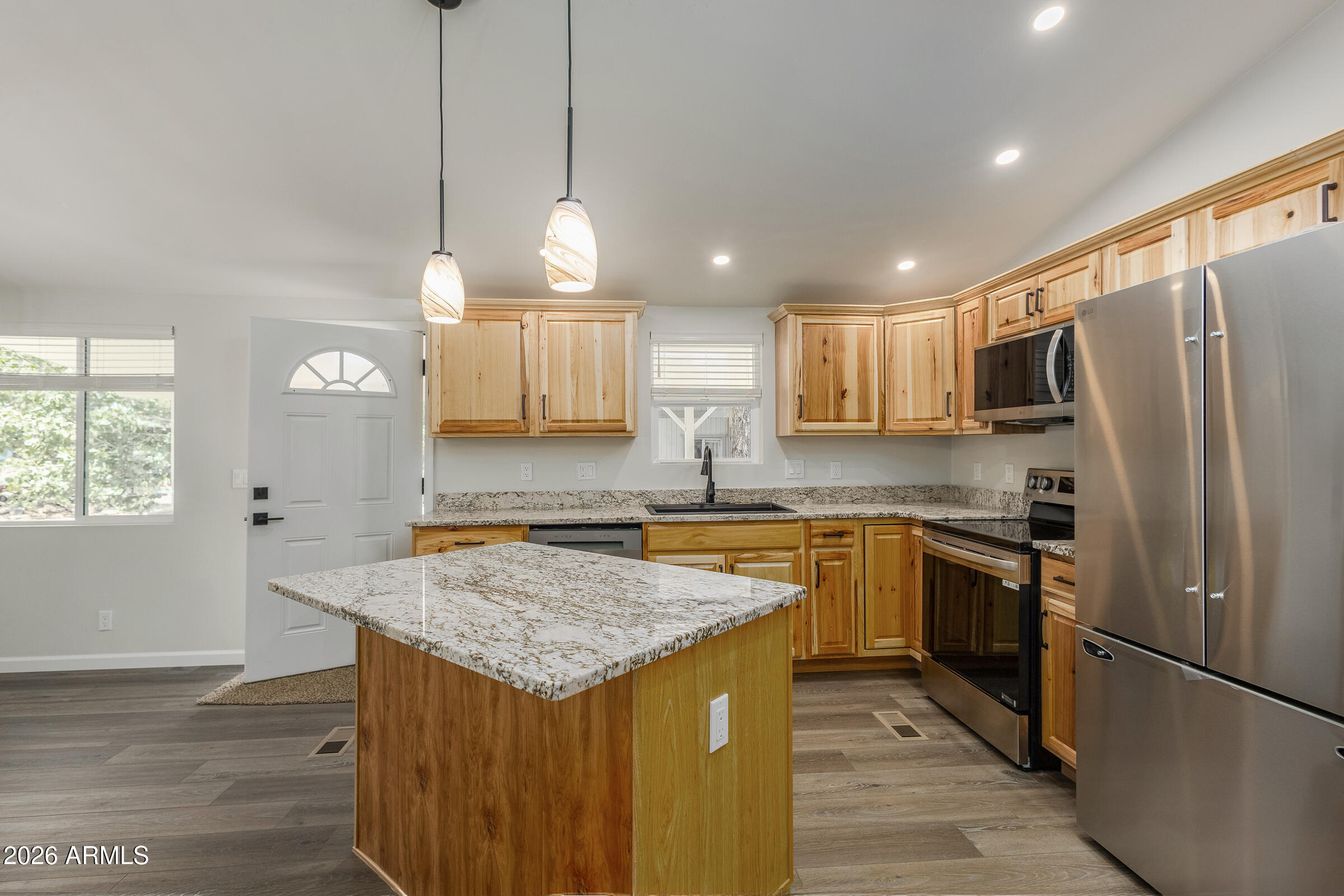 PINEWOOD 7 - Residential