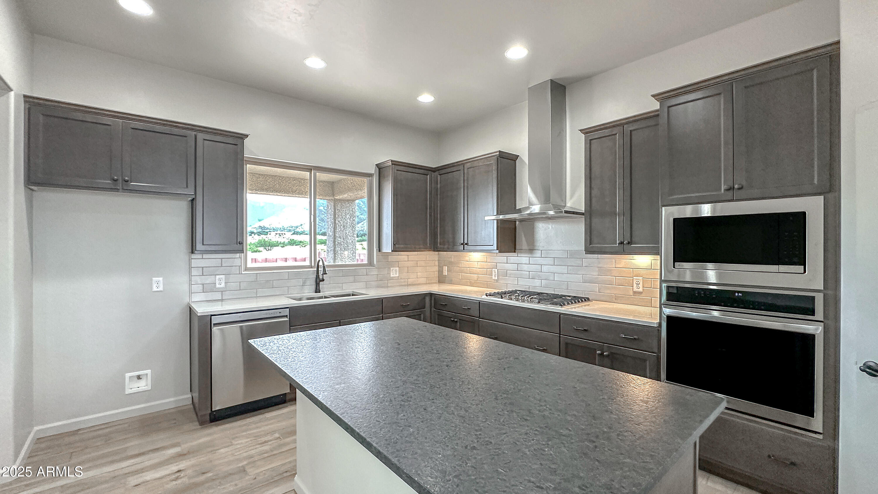 WILD HORSE 2 - Residential