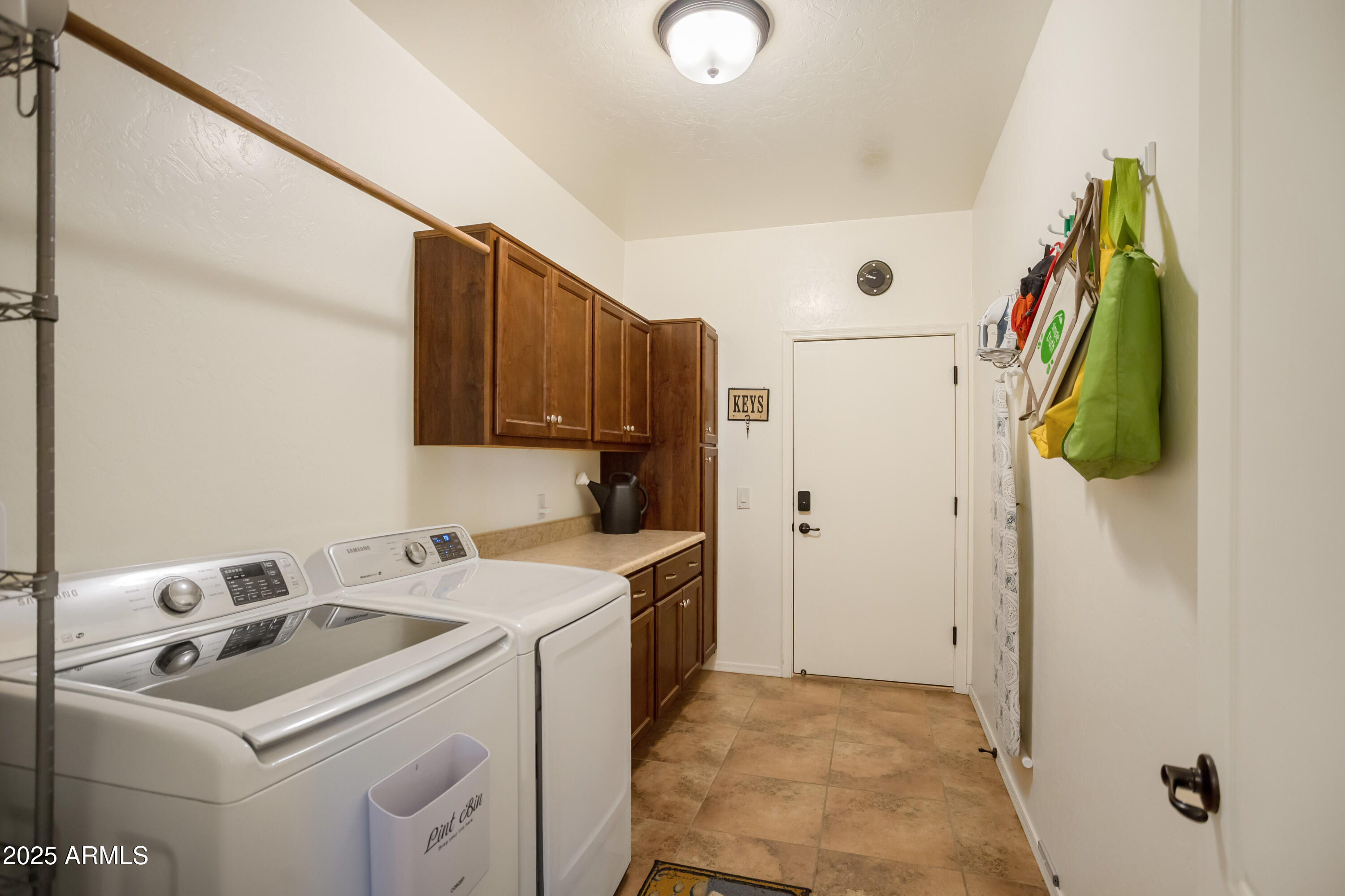 WILD HORSE 2 - Residential