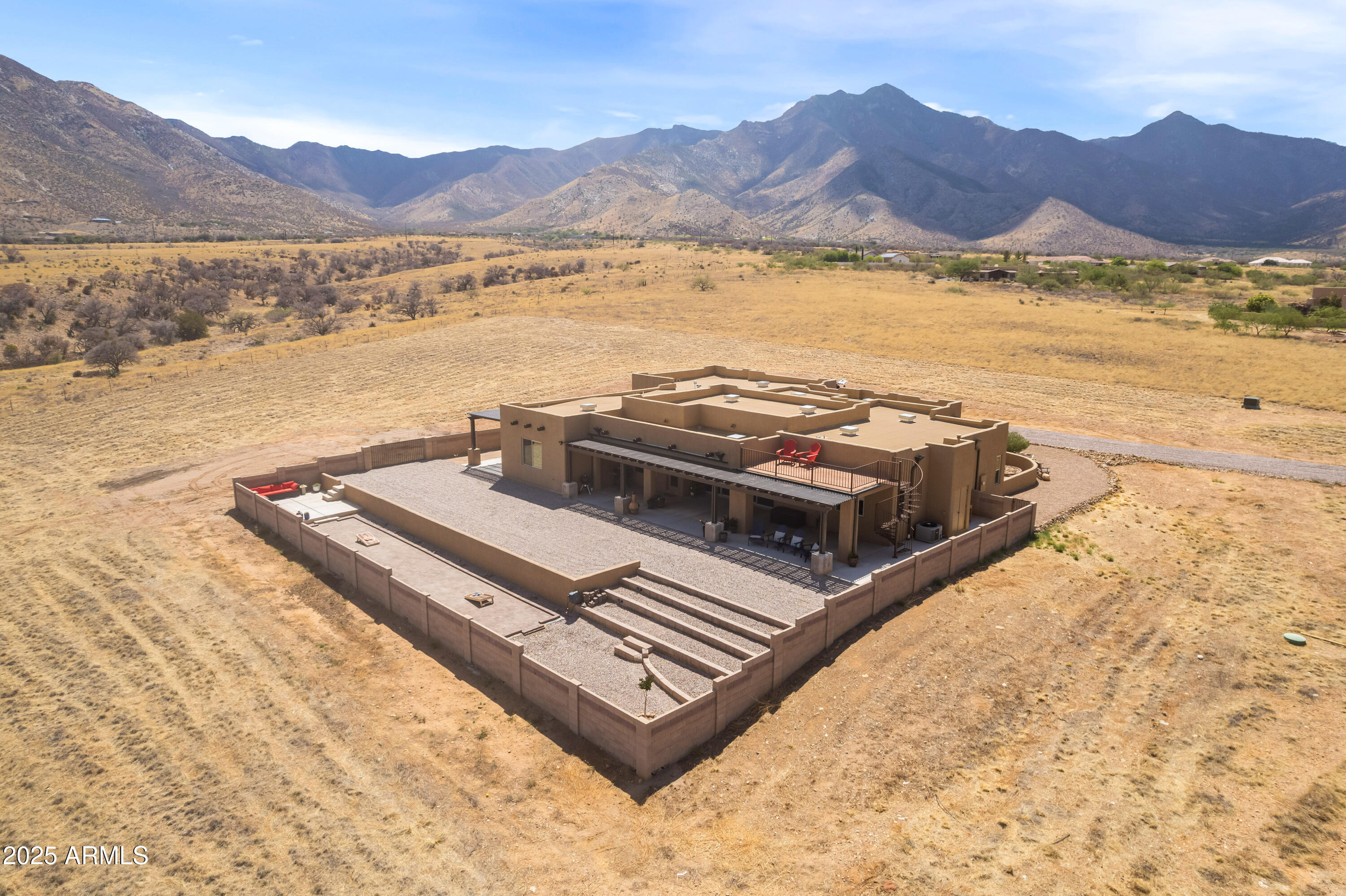WILD HORSE 2 - Residential