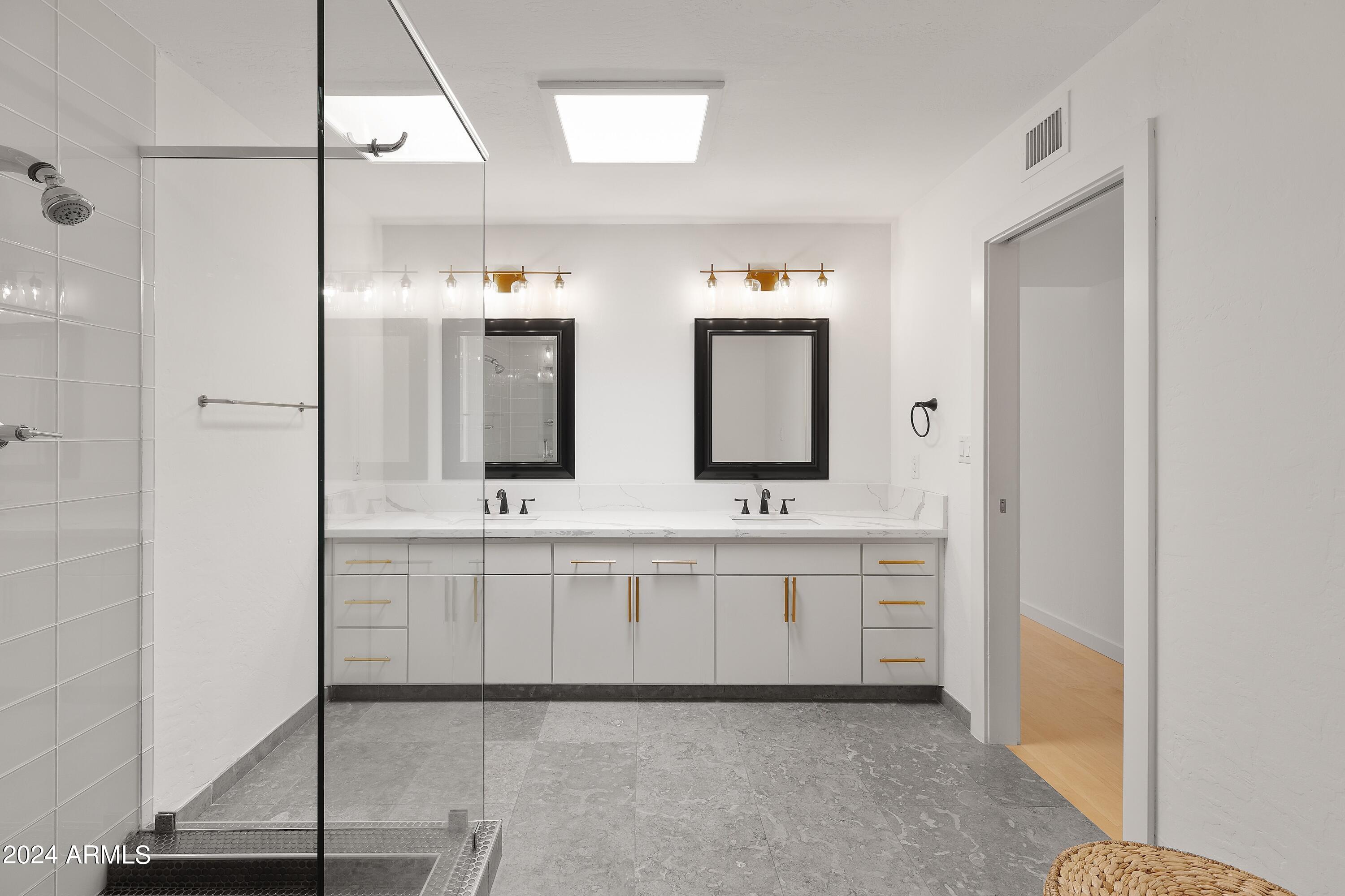 LA VIDA - Residential