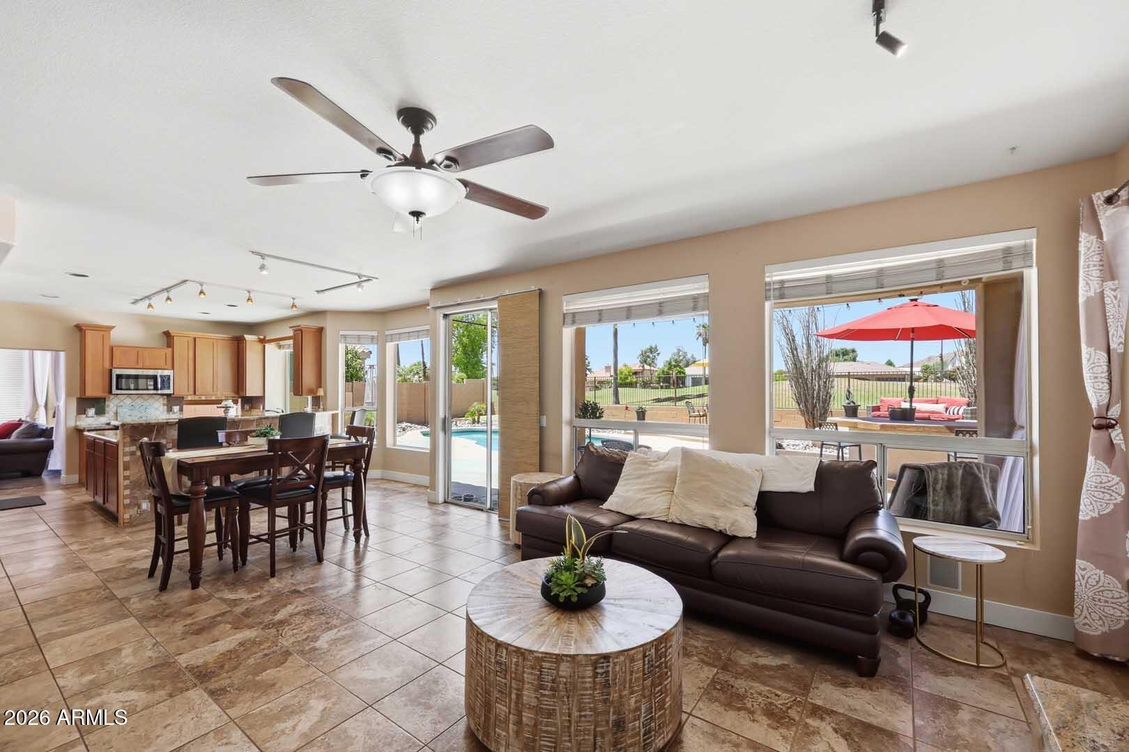 CAMELOT VIEWS - Residential