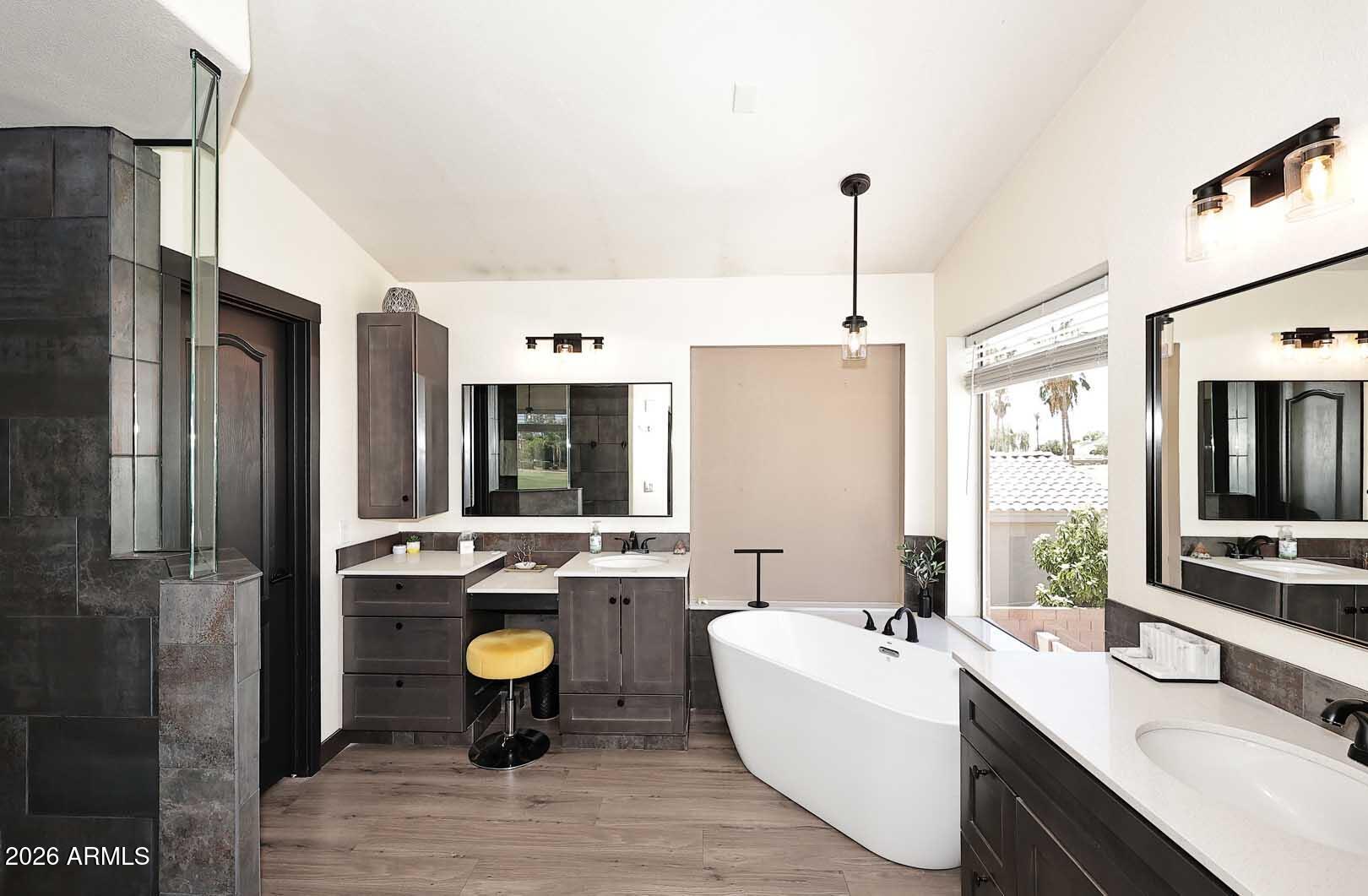 CAMELOT VIEWS - Residential