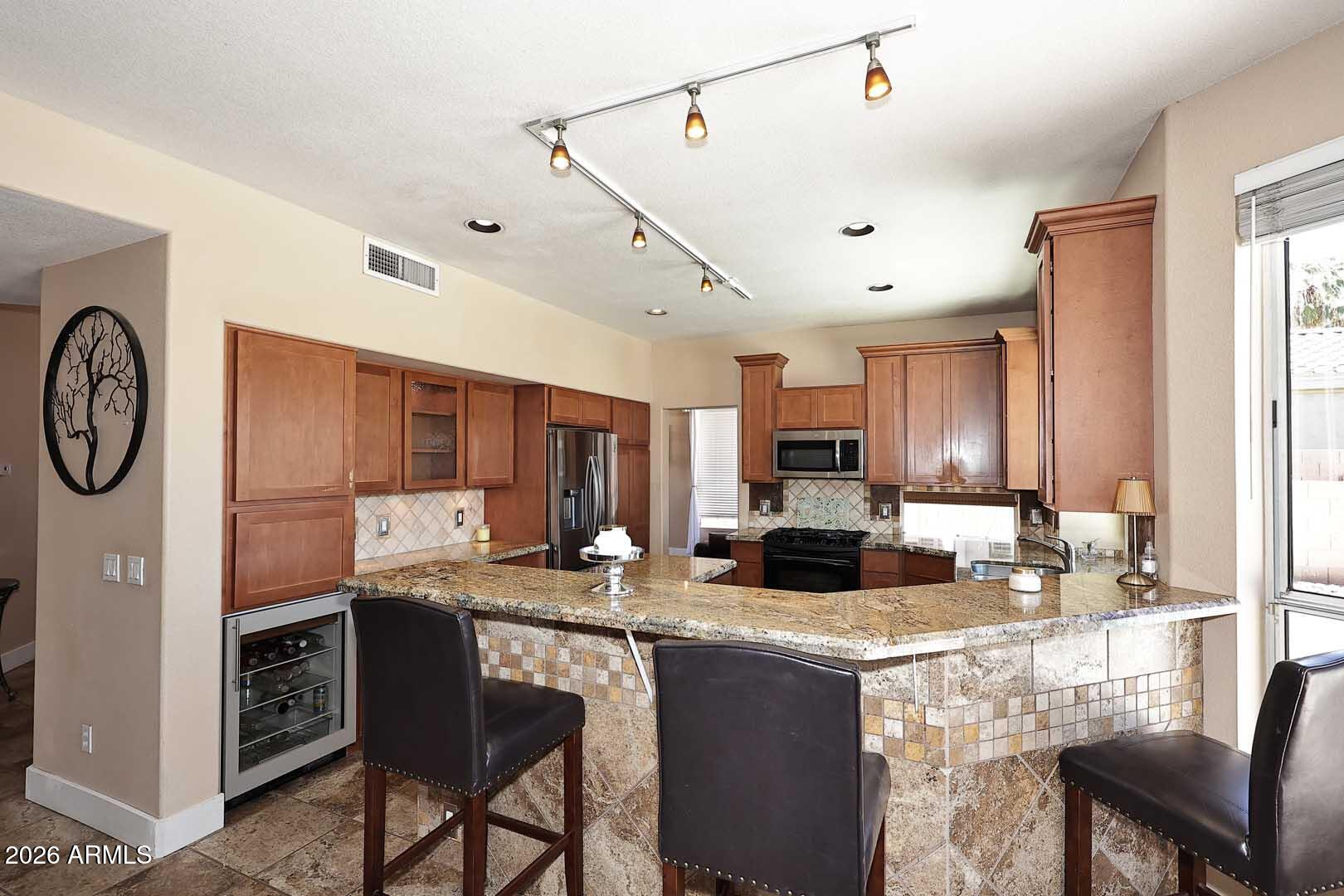 CAMELOT VIEWS - Residential