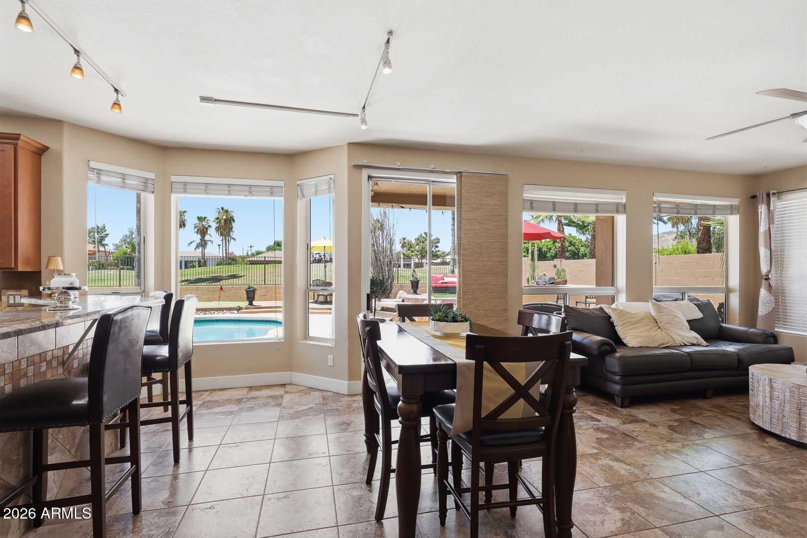 CAMELOT VIEWS - Residential