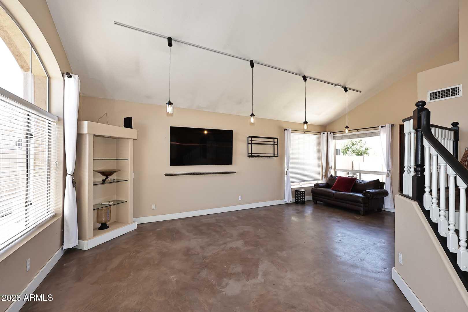 CAMELOT VIEWS - Residential