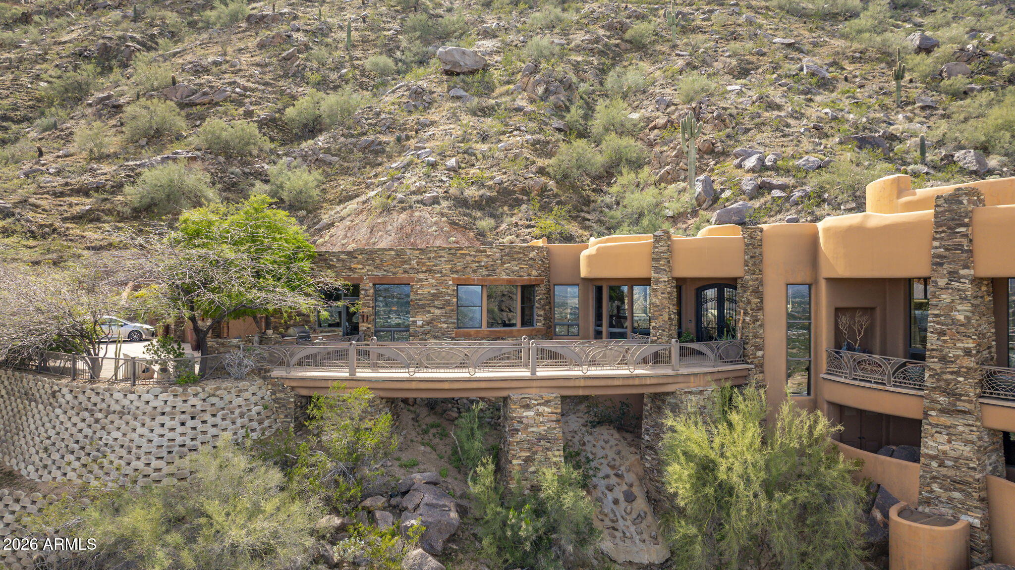 Camelback Mountain Views - Residential