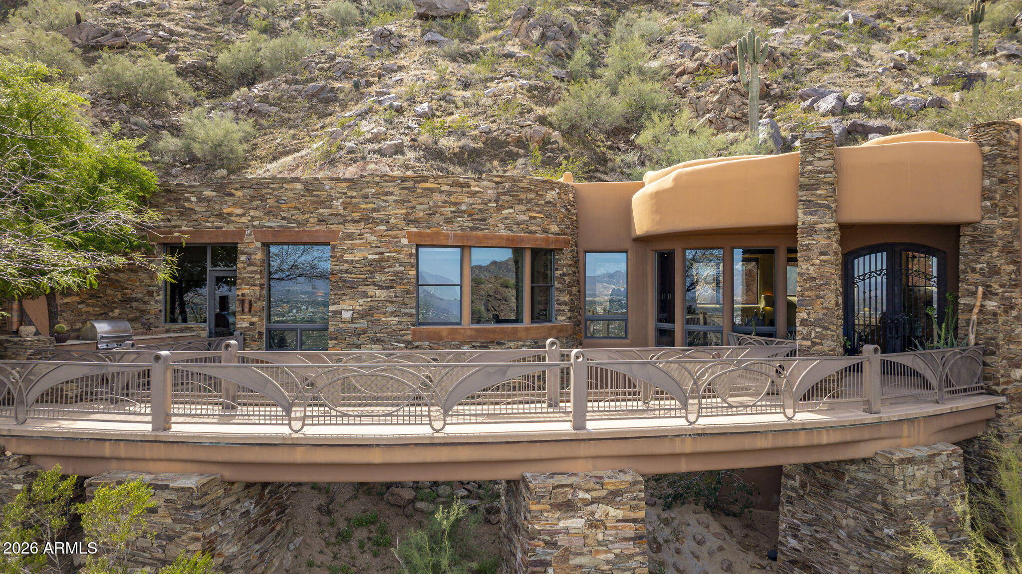 Camelback Mountain Views - Residential