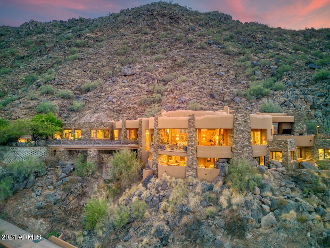 Camelback Mountain Views - Residential