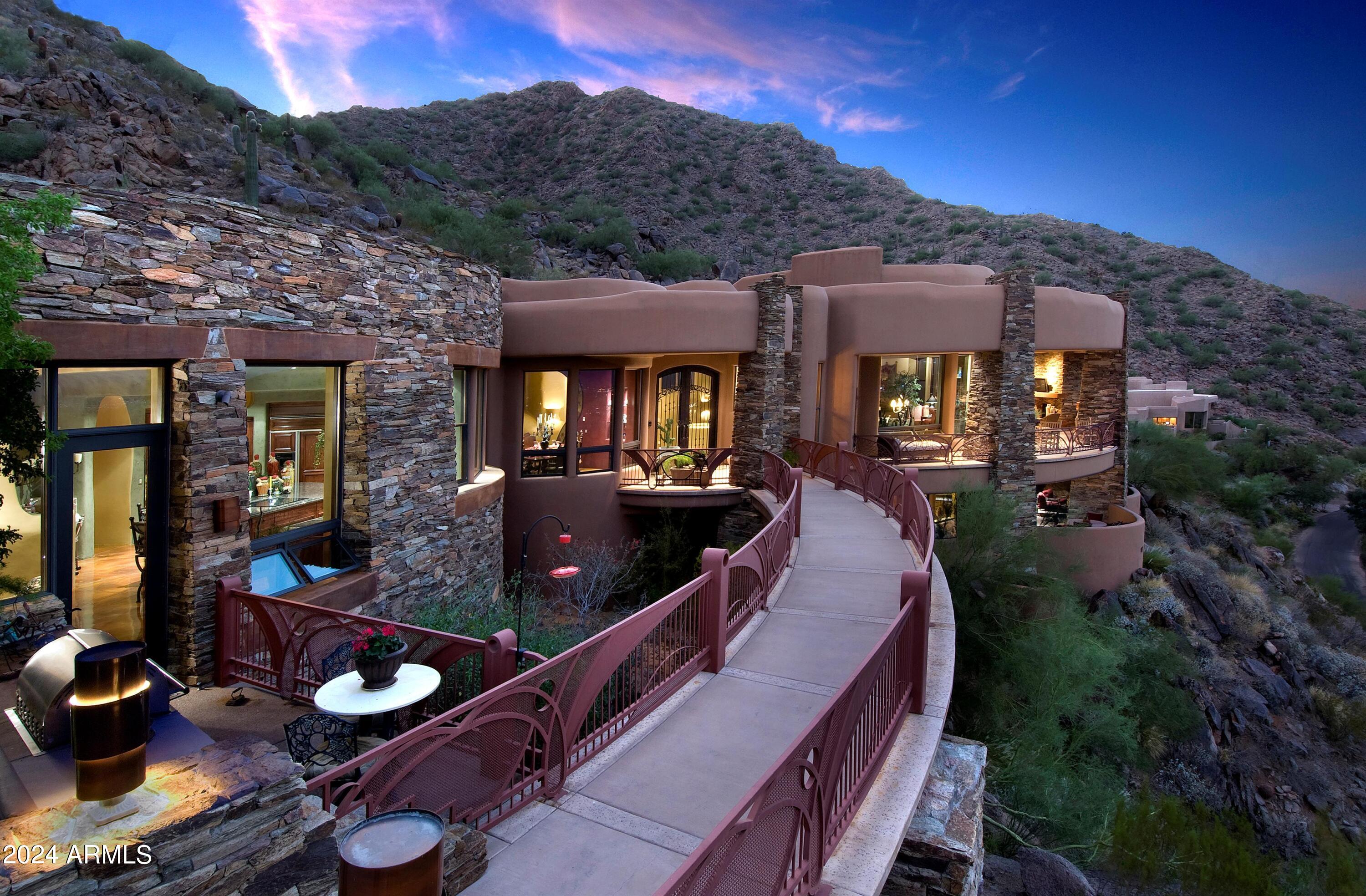 Camelback Mountain Views - Residential