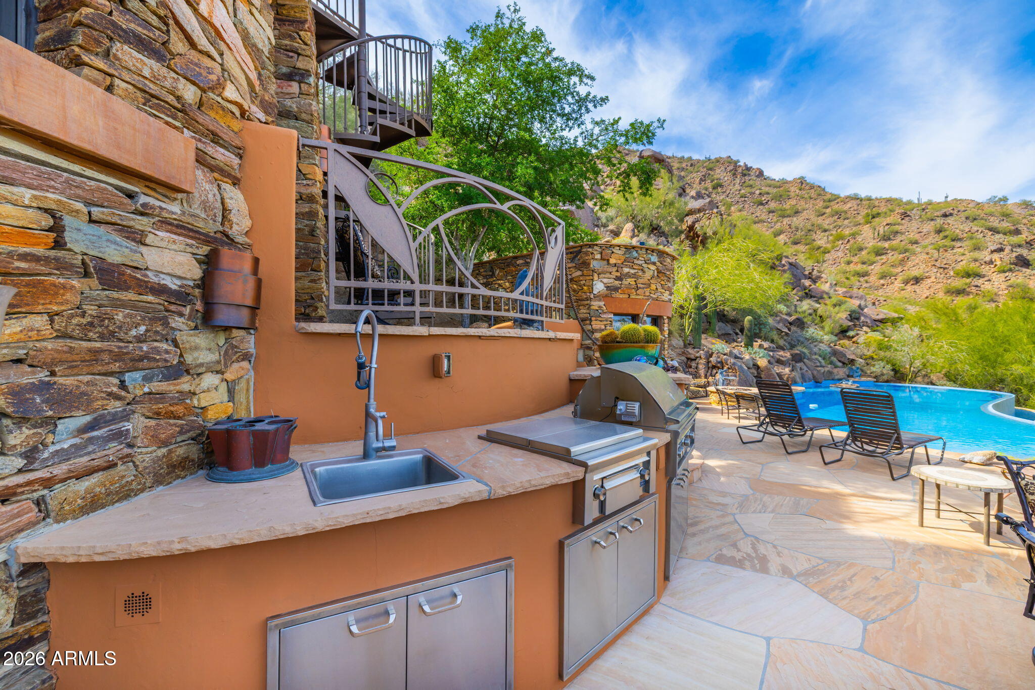 Camelback Mountain Views - Residential