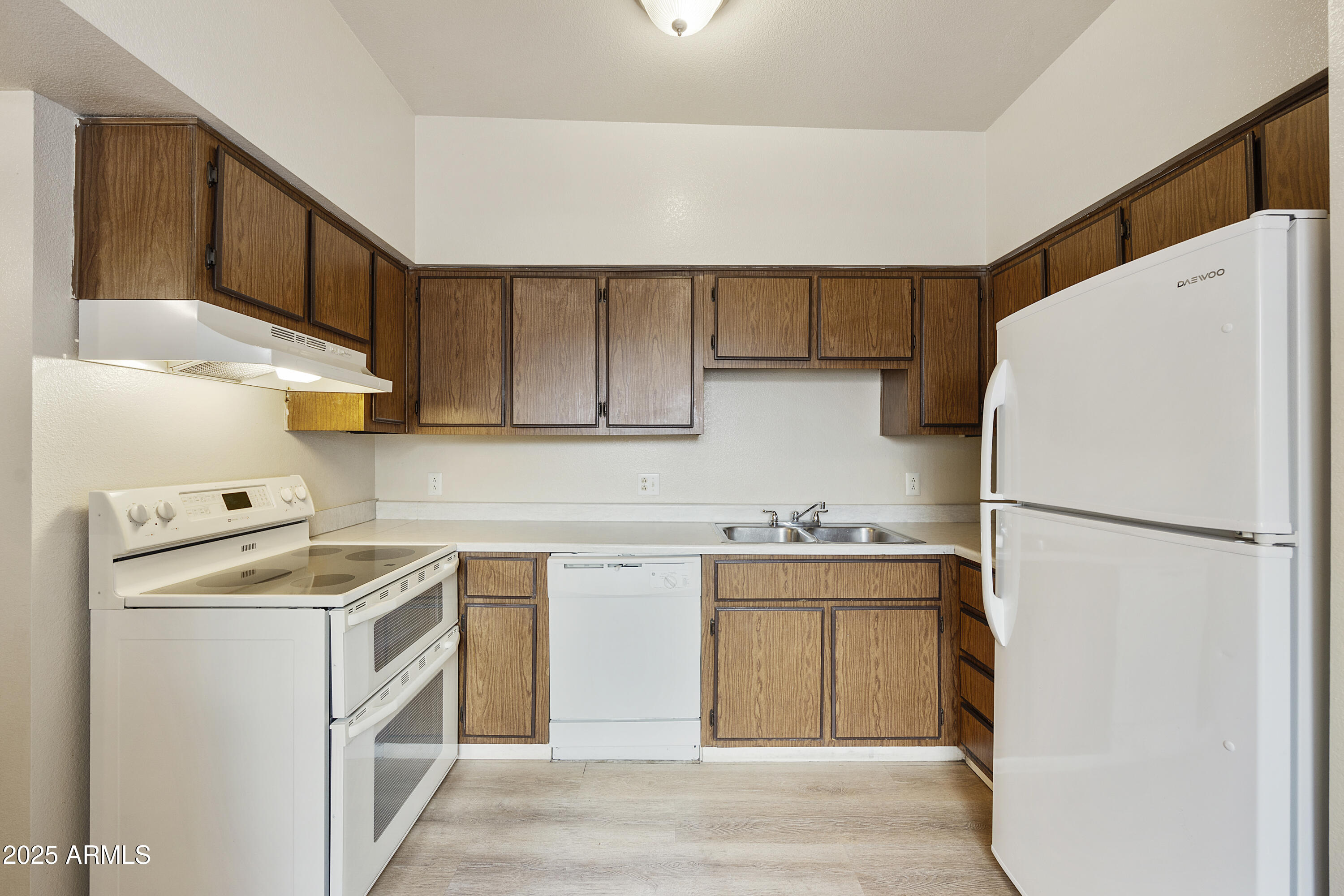 GREENWAY MANOR - Residential Income