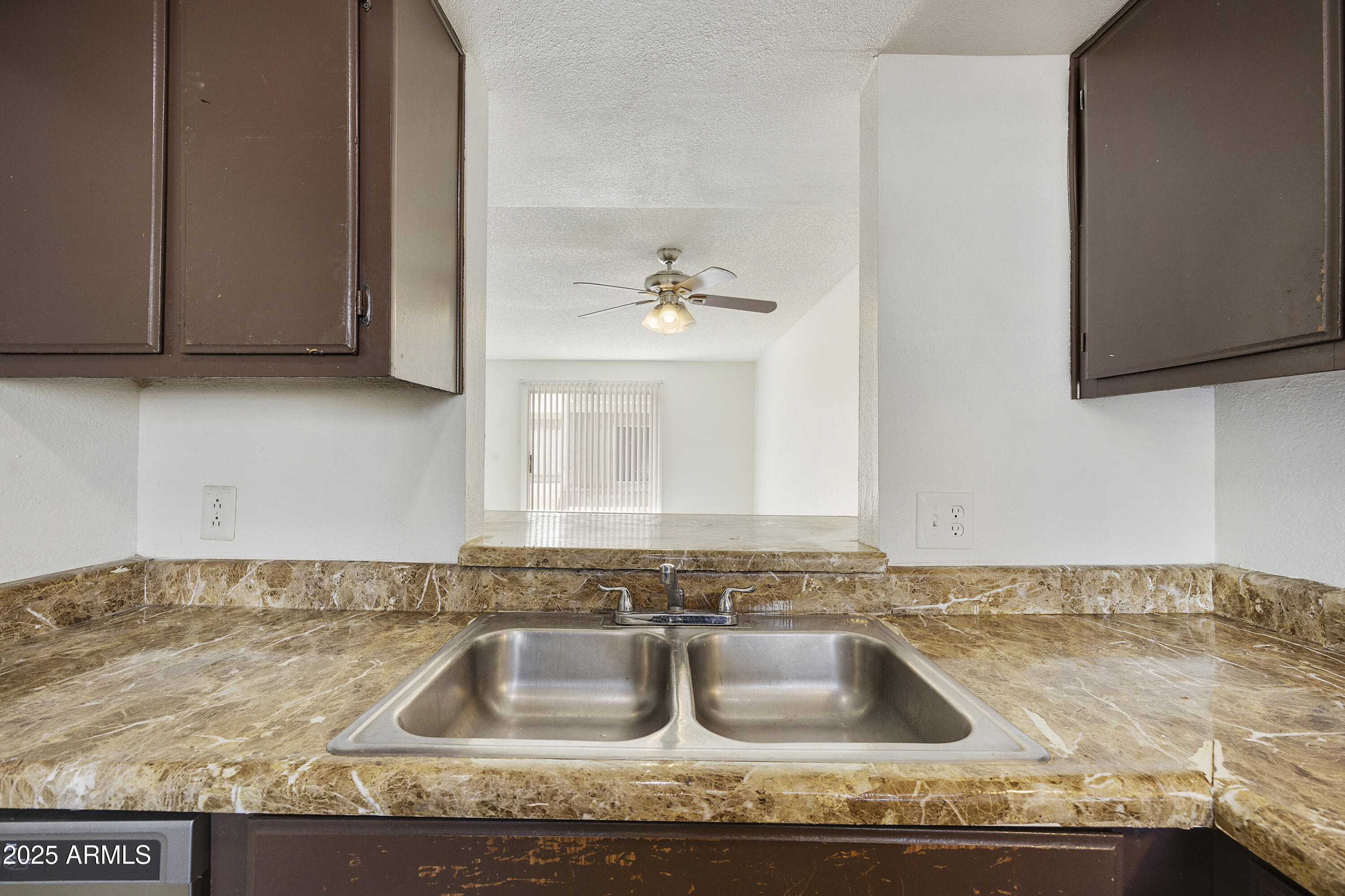 GREENWAY MANOR - Residential Income