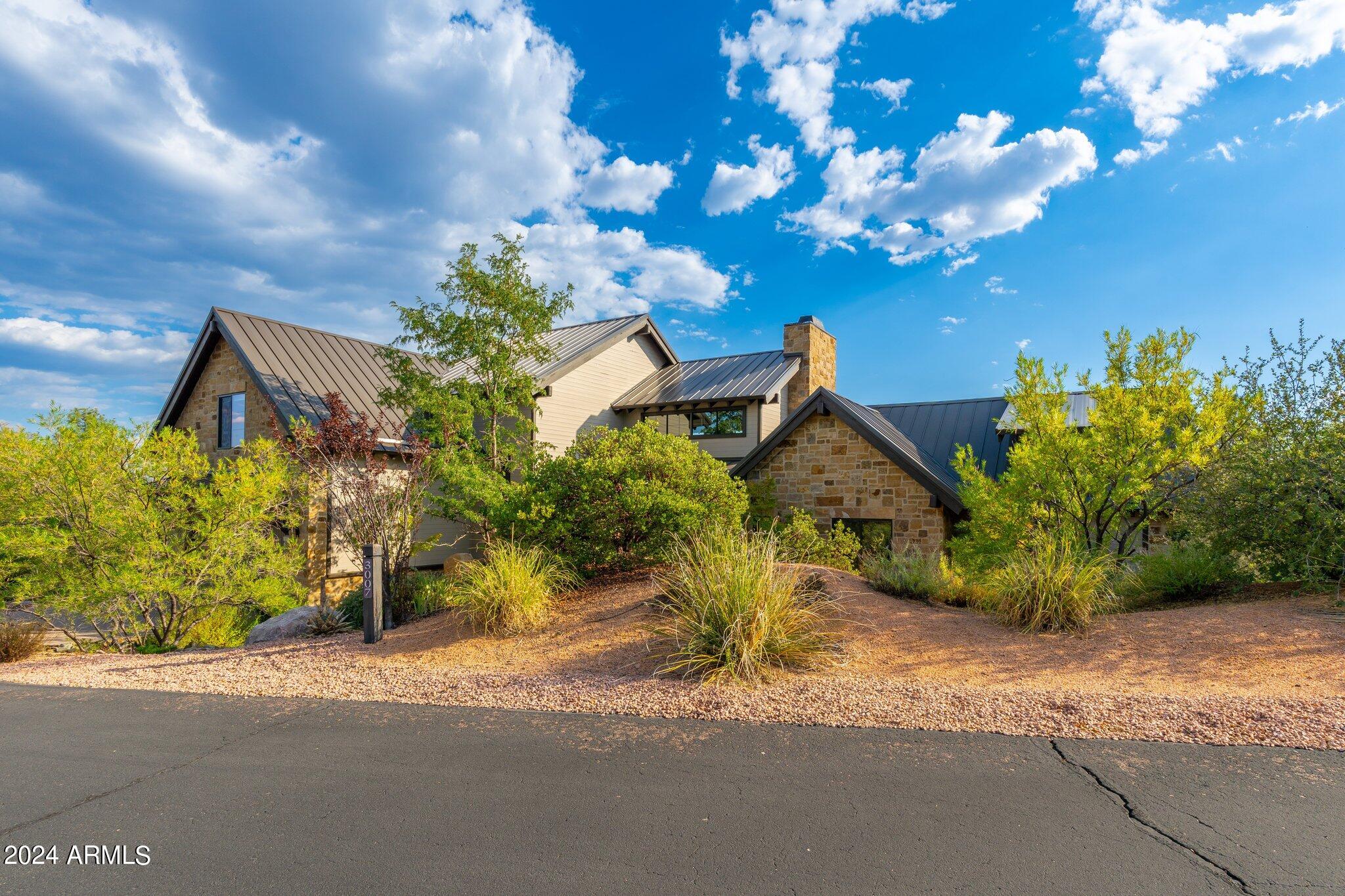 RIM GOLF CLUB PHASE 2 - Residential