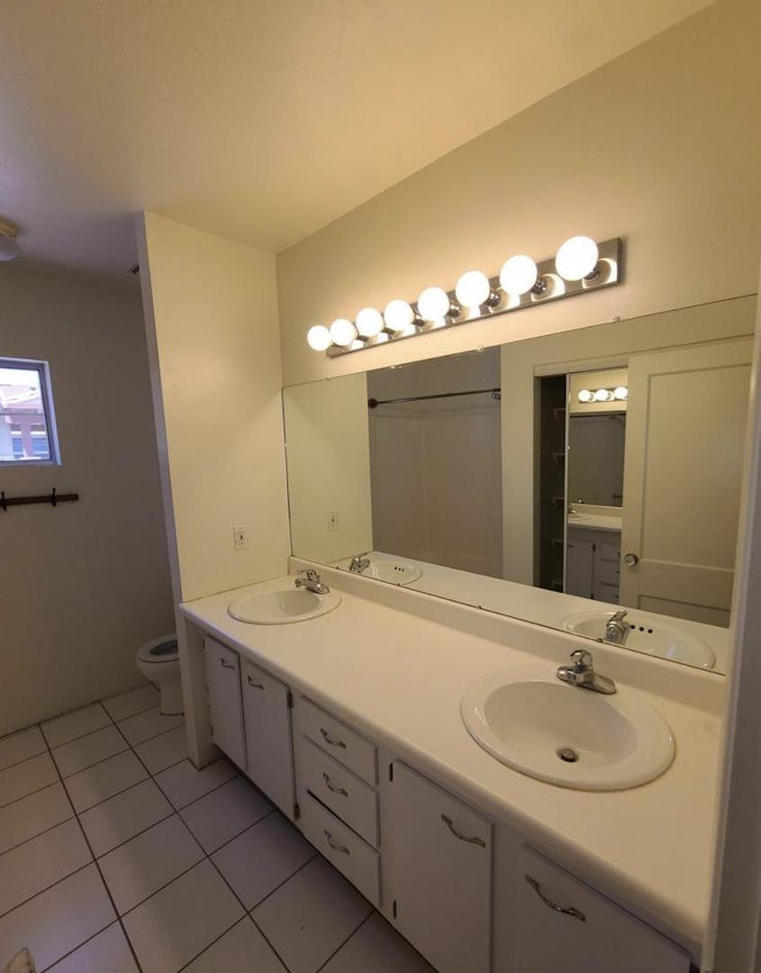 WOODLEA BLOCKS 1 2 7 THRU 10 - Residential Lease