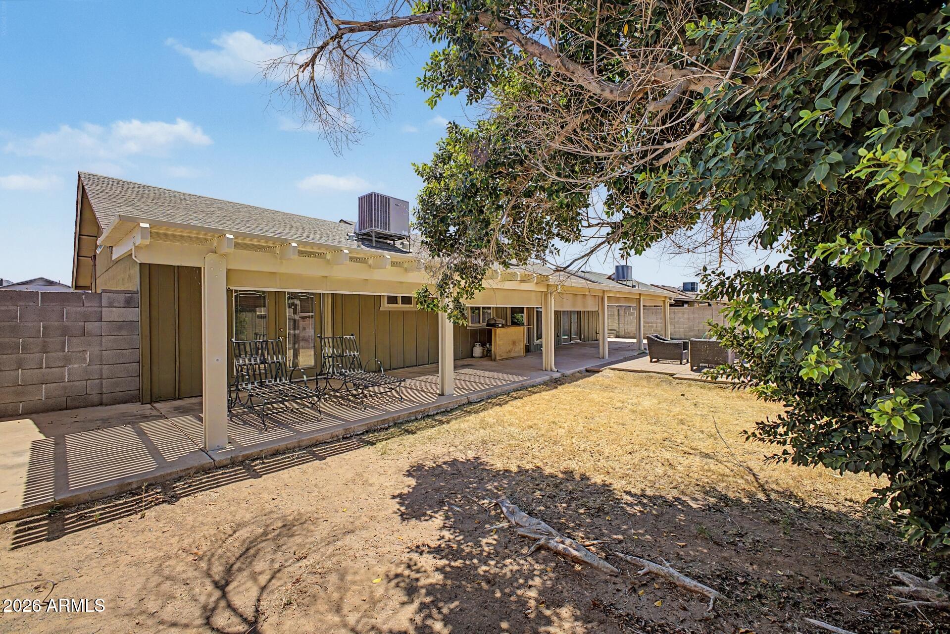 PALOS SANTOS - Residential