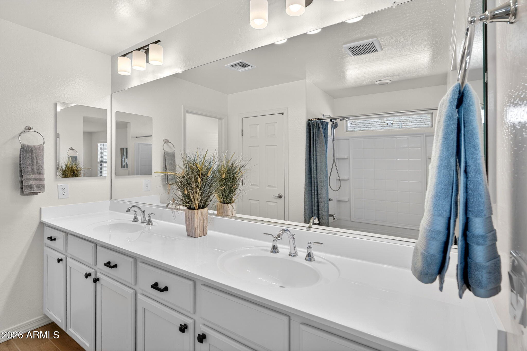 HERITAGE CROSSING - Residential