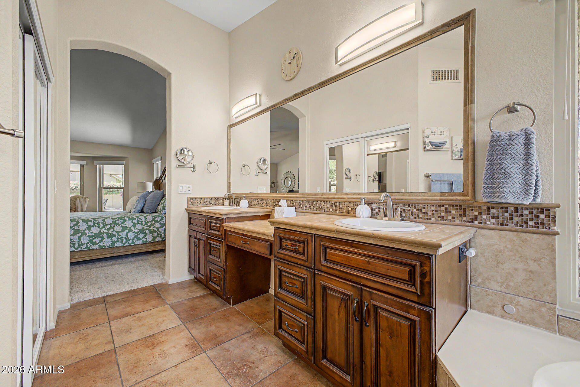 BAYVIEW 2 LOT 1-121 TR A B - Residential