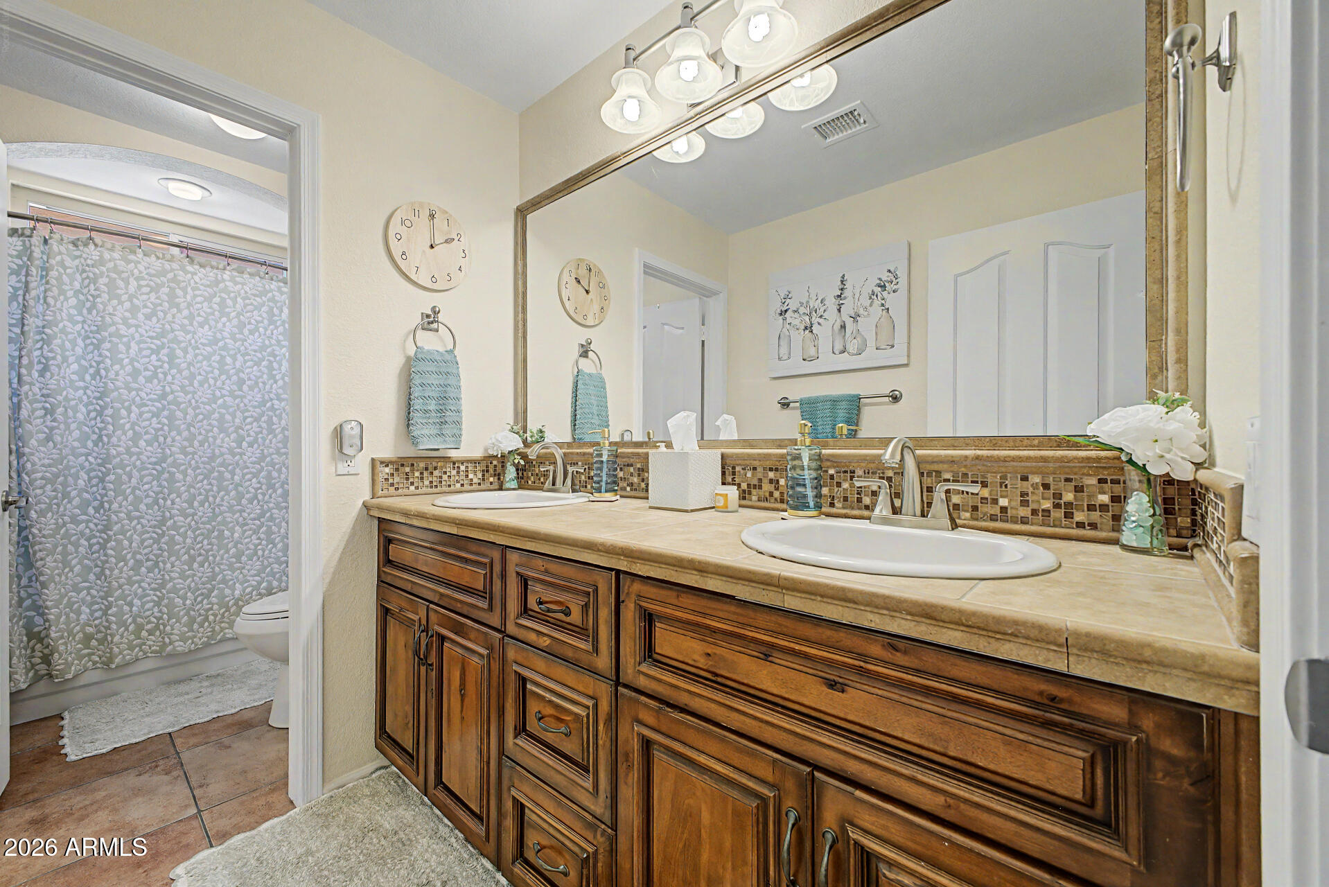 BAYVIEW 2 LOT 1-121 TR A B - Residential