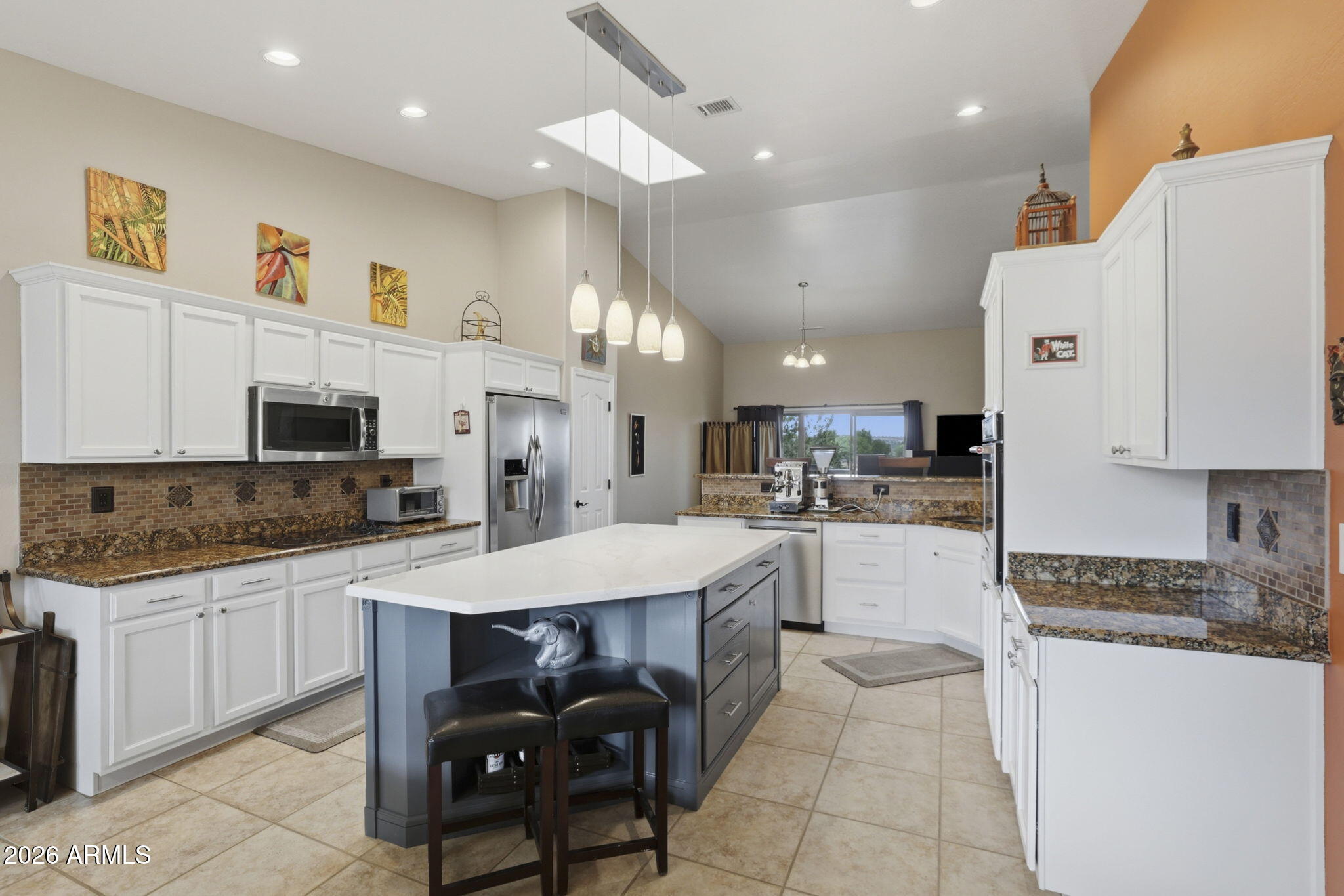 SUMMIT 2 - Residential
