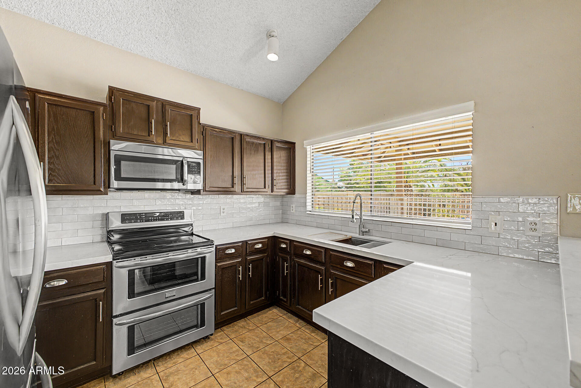 KNOELL TEMPE UNIT 9 - Residential