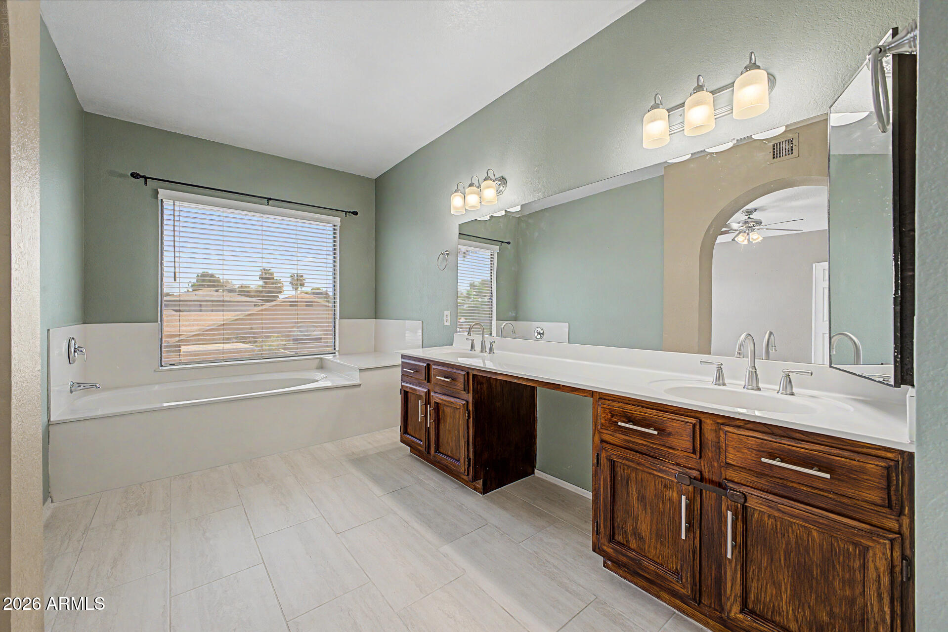 KNOELL TEMPE UNIT 9 - Residential