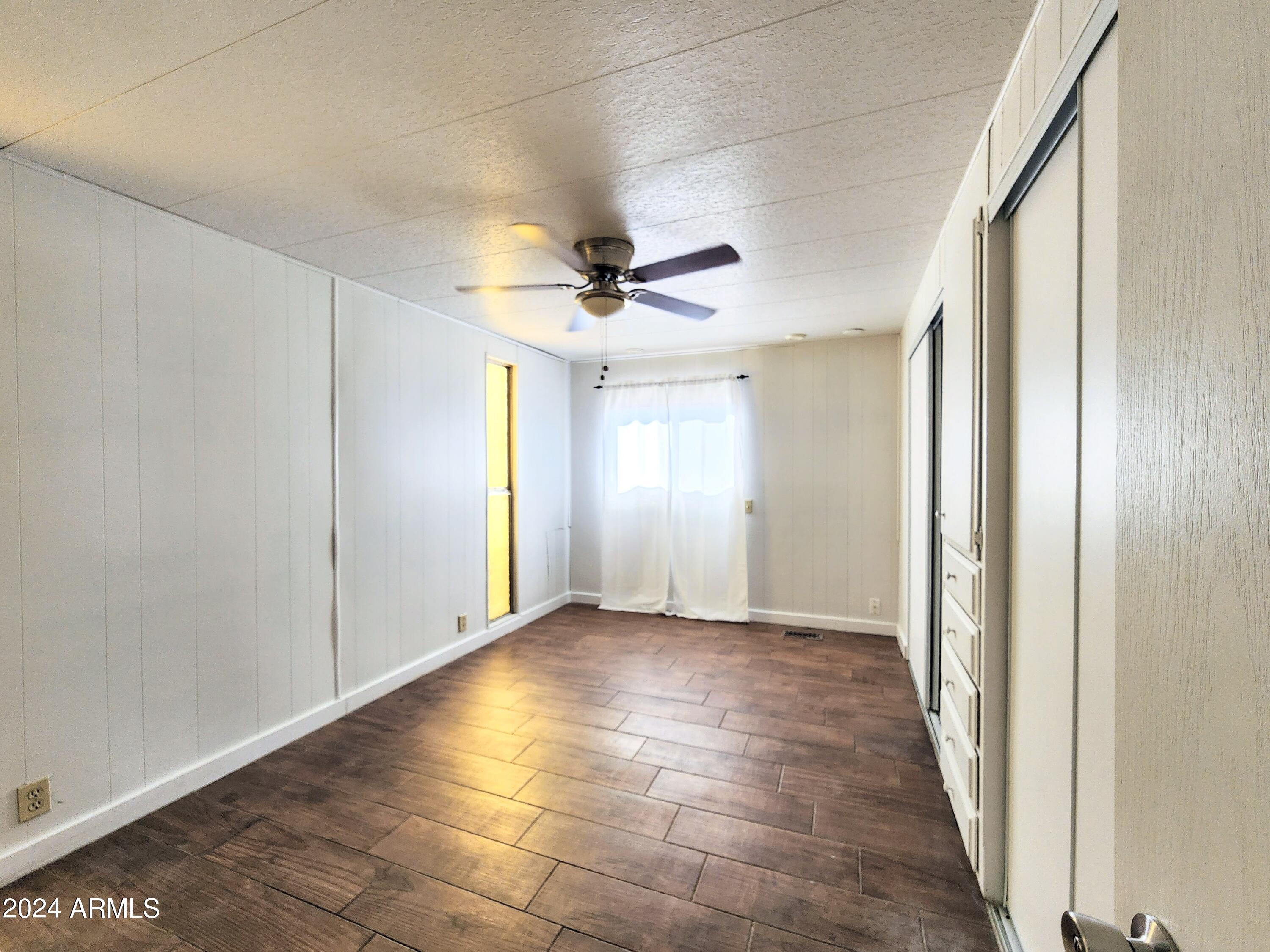 MHC PALM SHADOWS - Residential