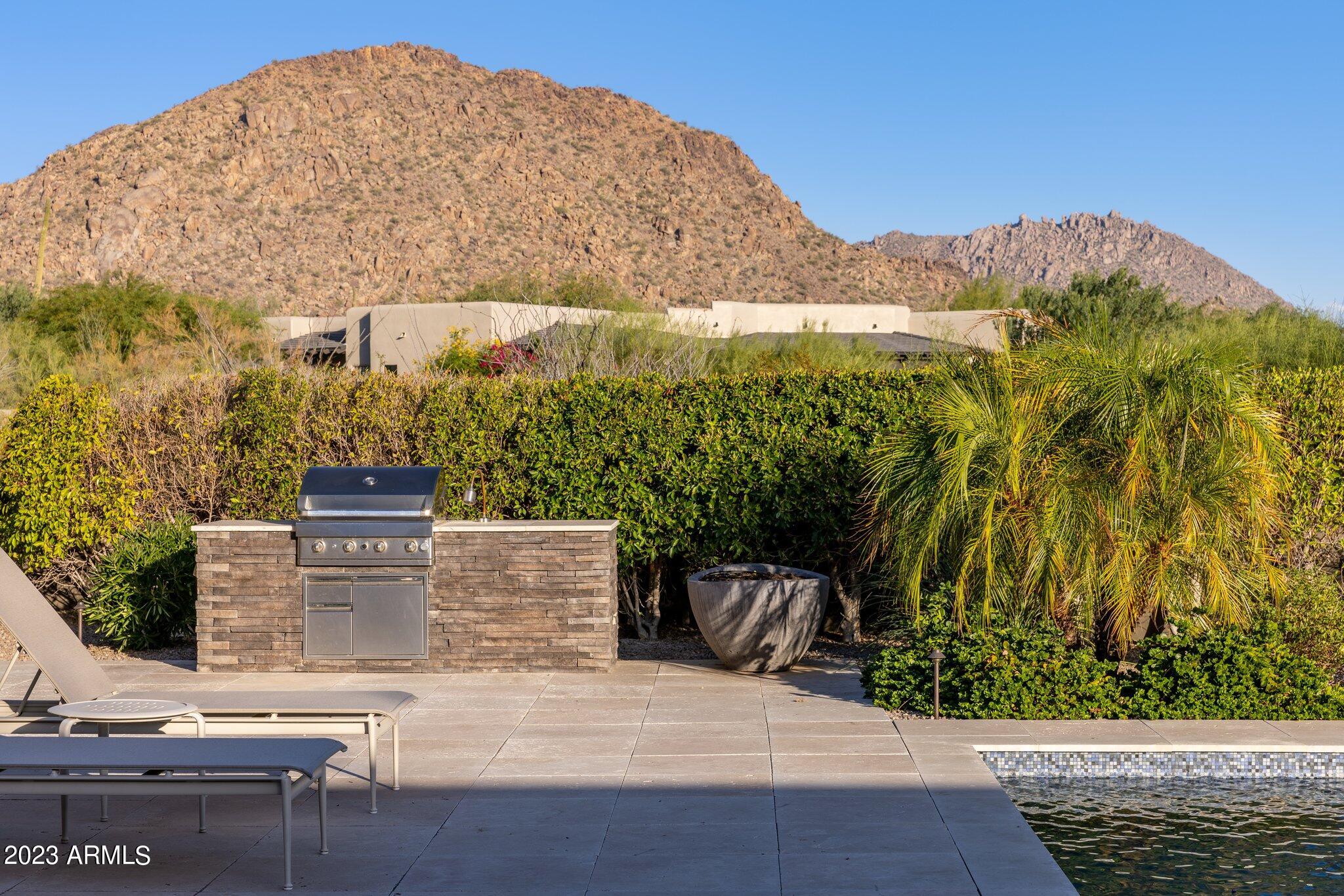 PINNACLE PEAK PLACE - Residential