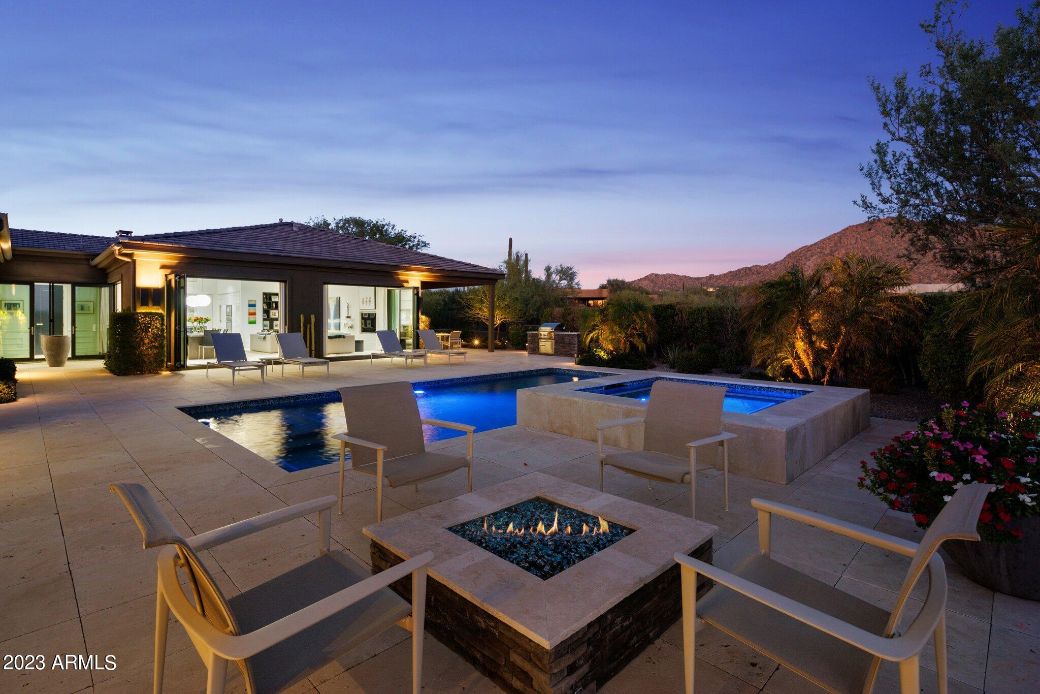 PINNACLE PEAK PLACE - Residential