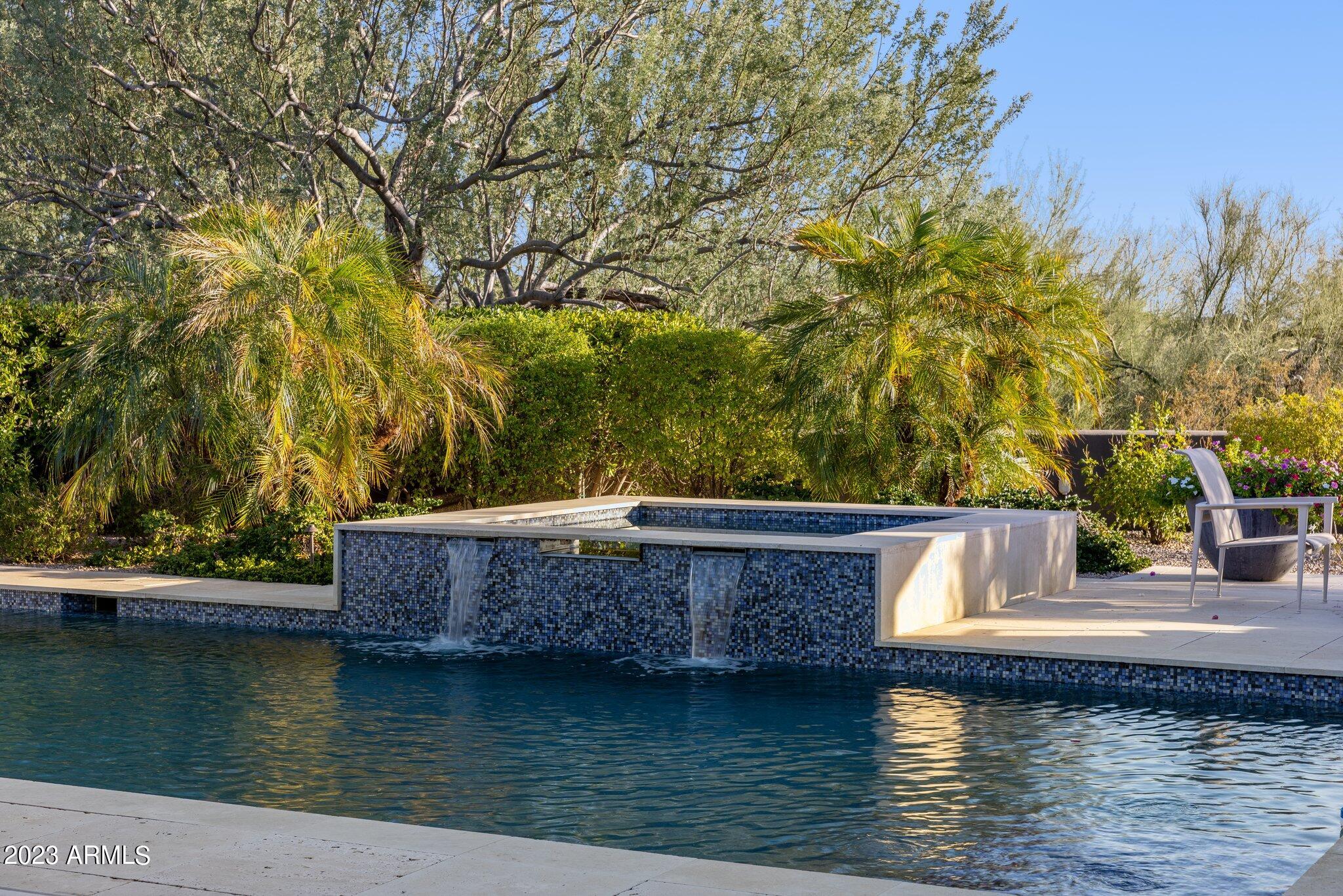 PINNACLE PEAK PLACE - Residential