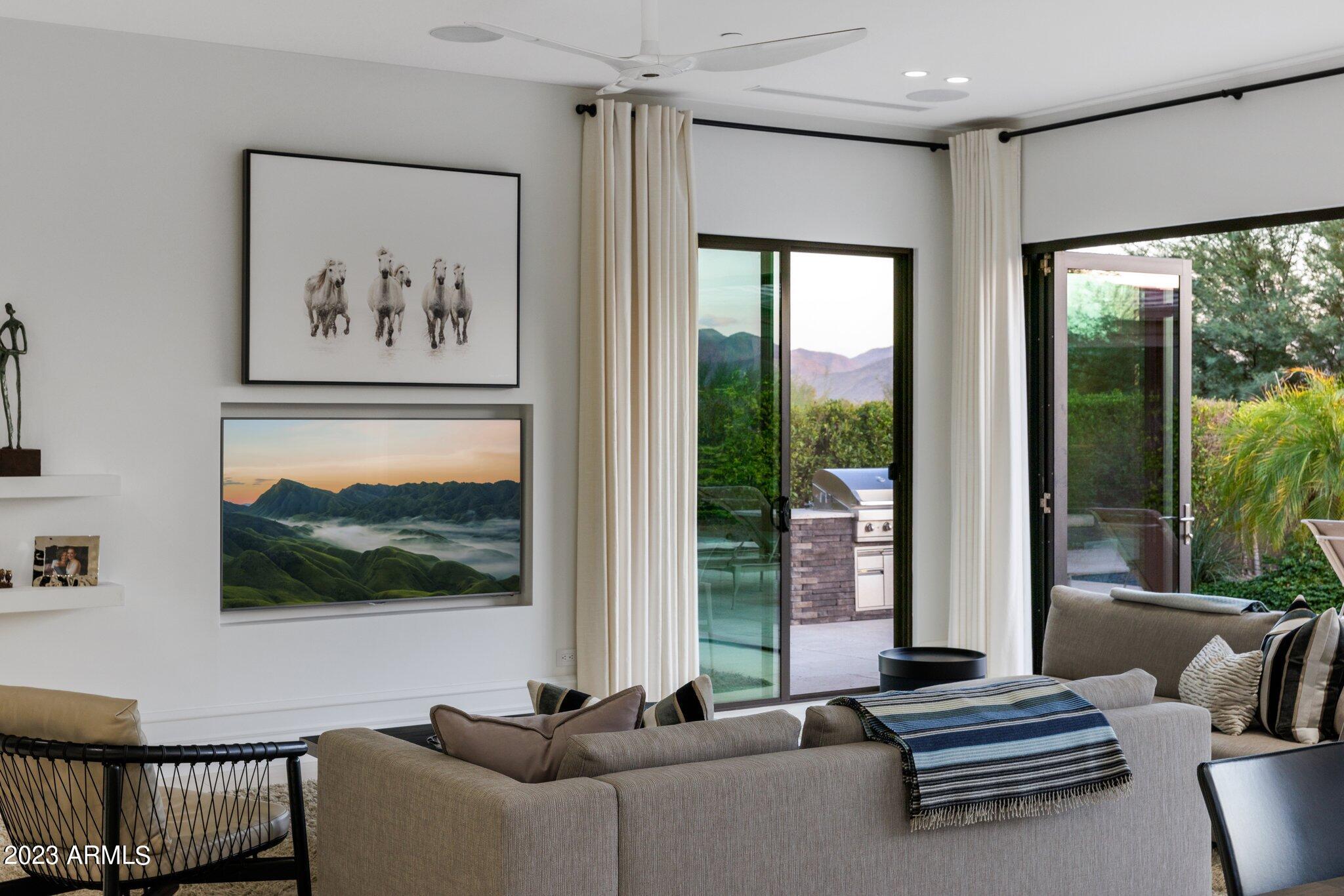 PINNACLE PEAK PLACE - Residential