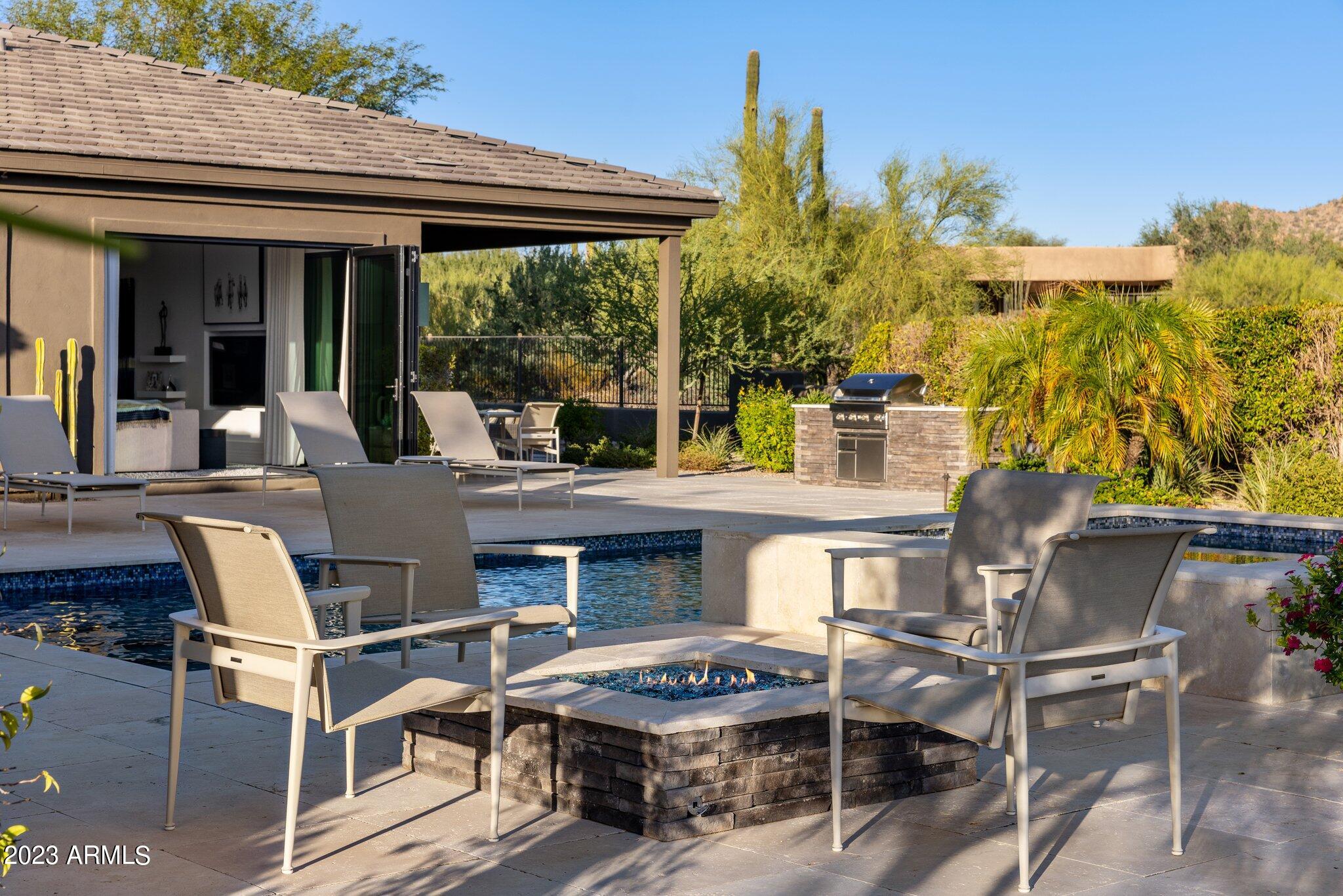 PINNACLE PEAK PLACE - Residential