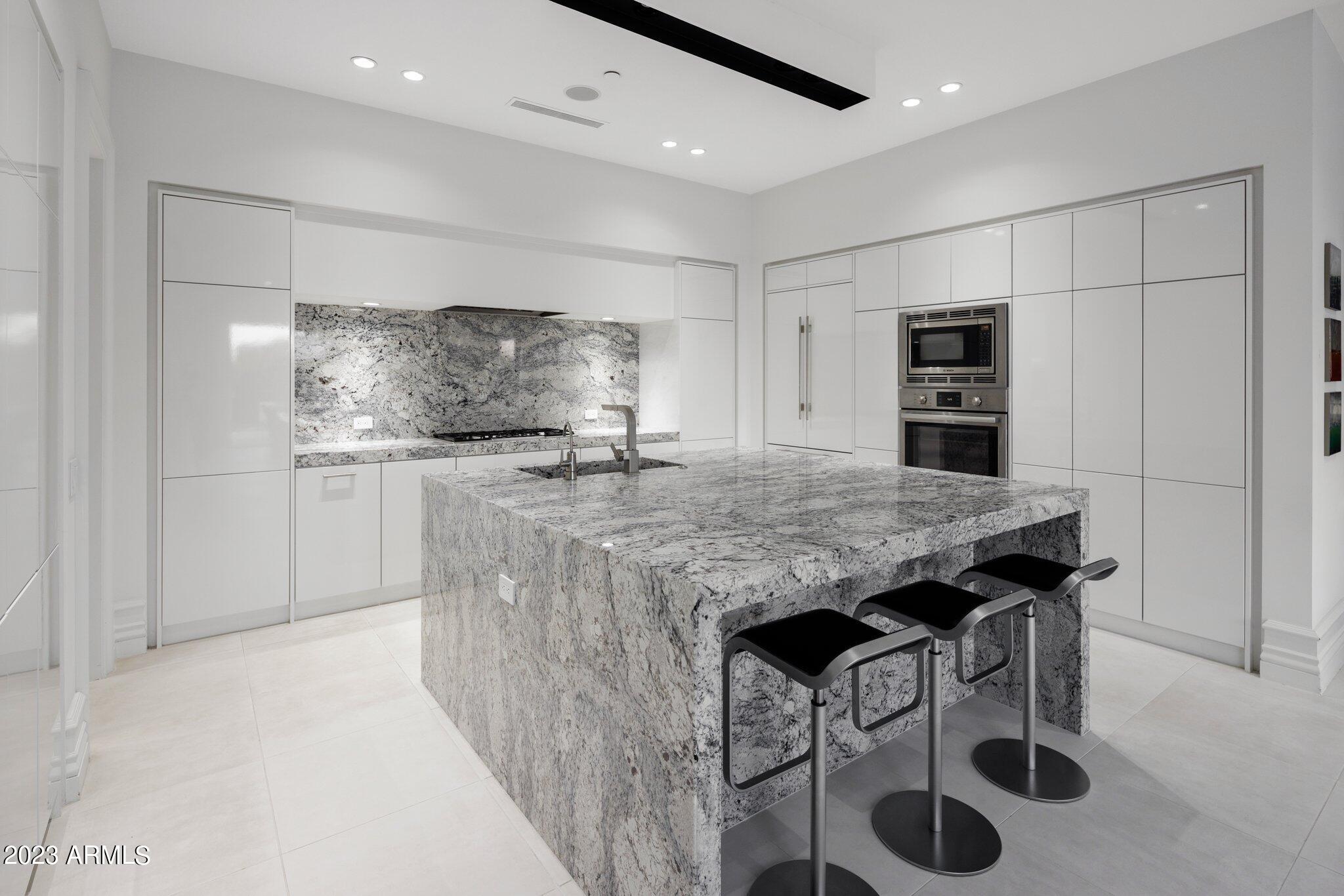 PINNACLE PEAK PLACE - Residential