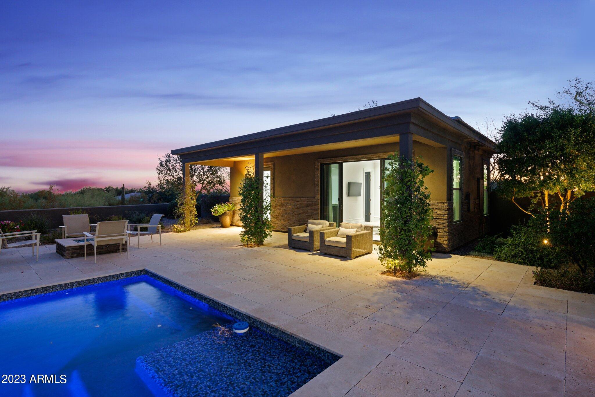 PINNACLE PEAK PLACE - Residential