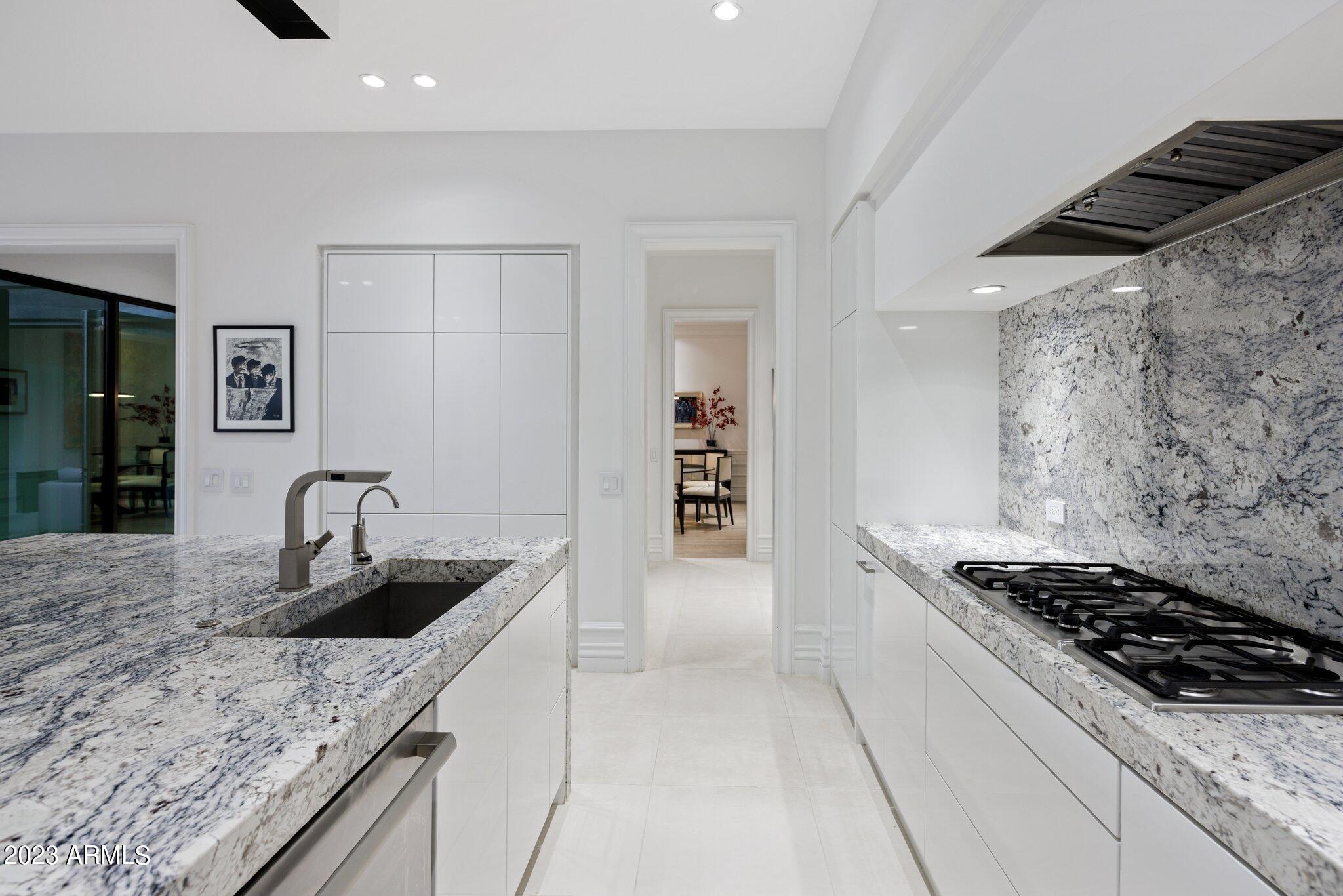 PINNACLE PEAK PLACE - Residential