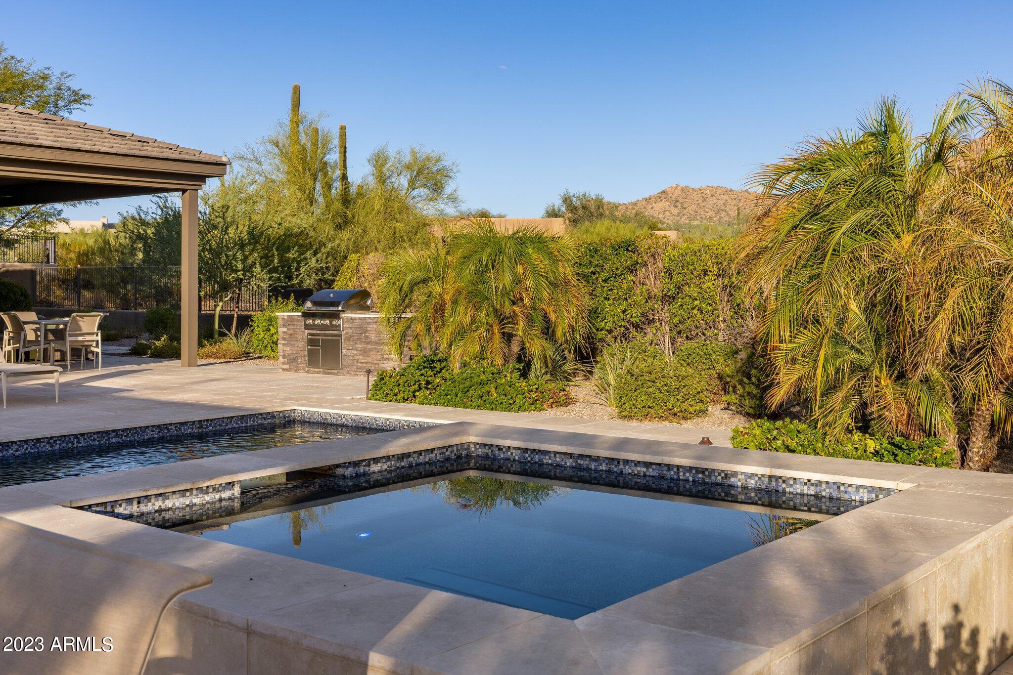PINNACLE PEAK PLACE - Residential