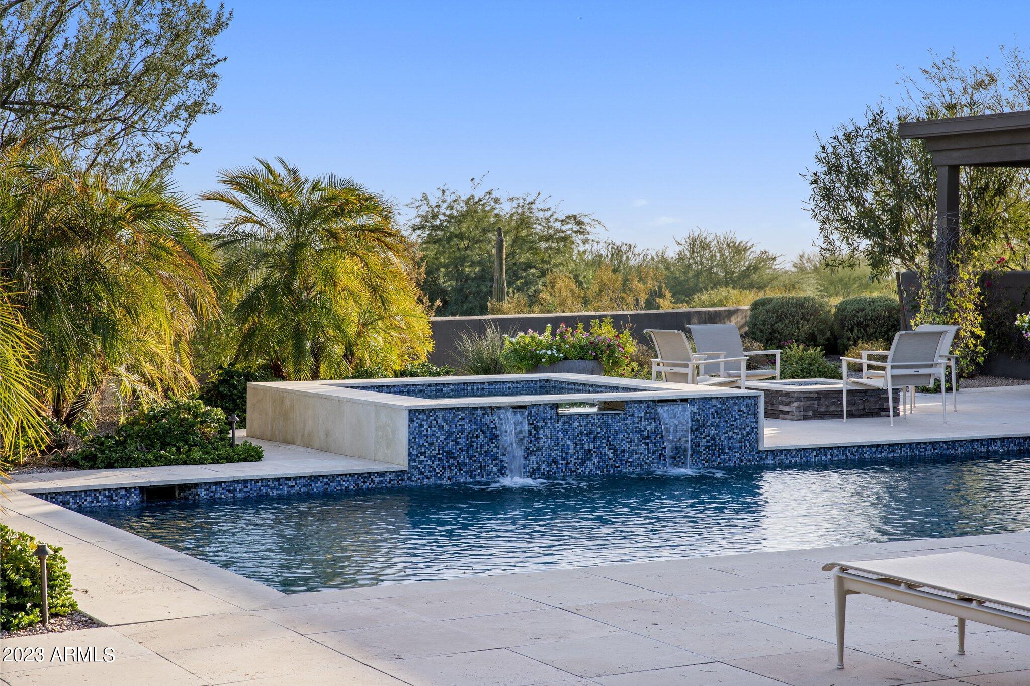 PINNACLE PEAK PLACE - Residential