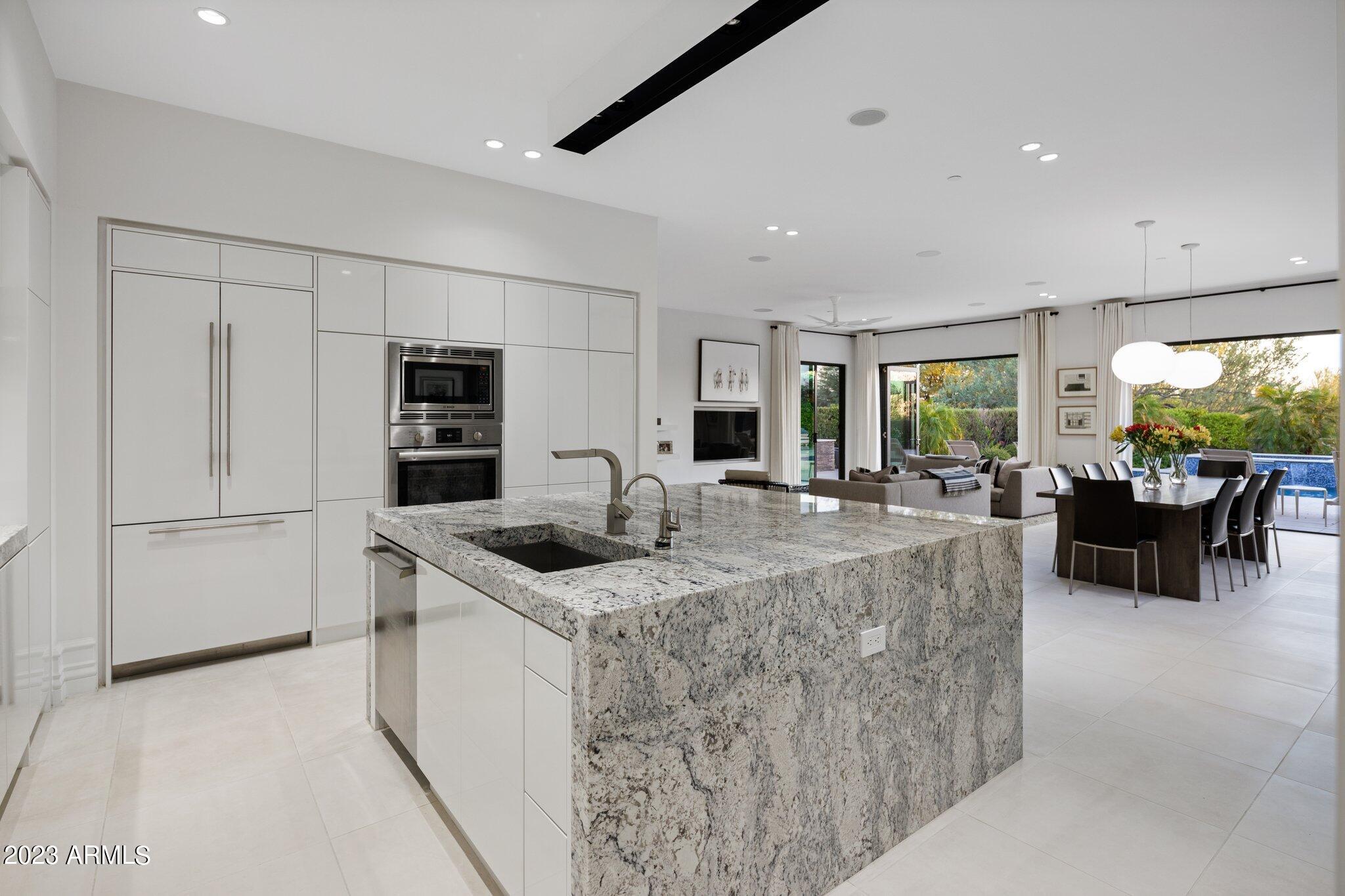 PINNACLE PEAK PLACE - Residential